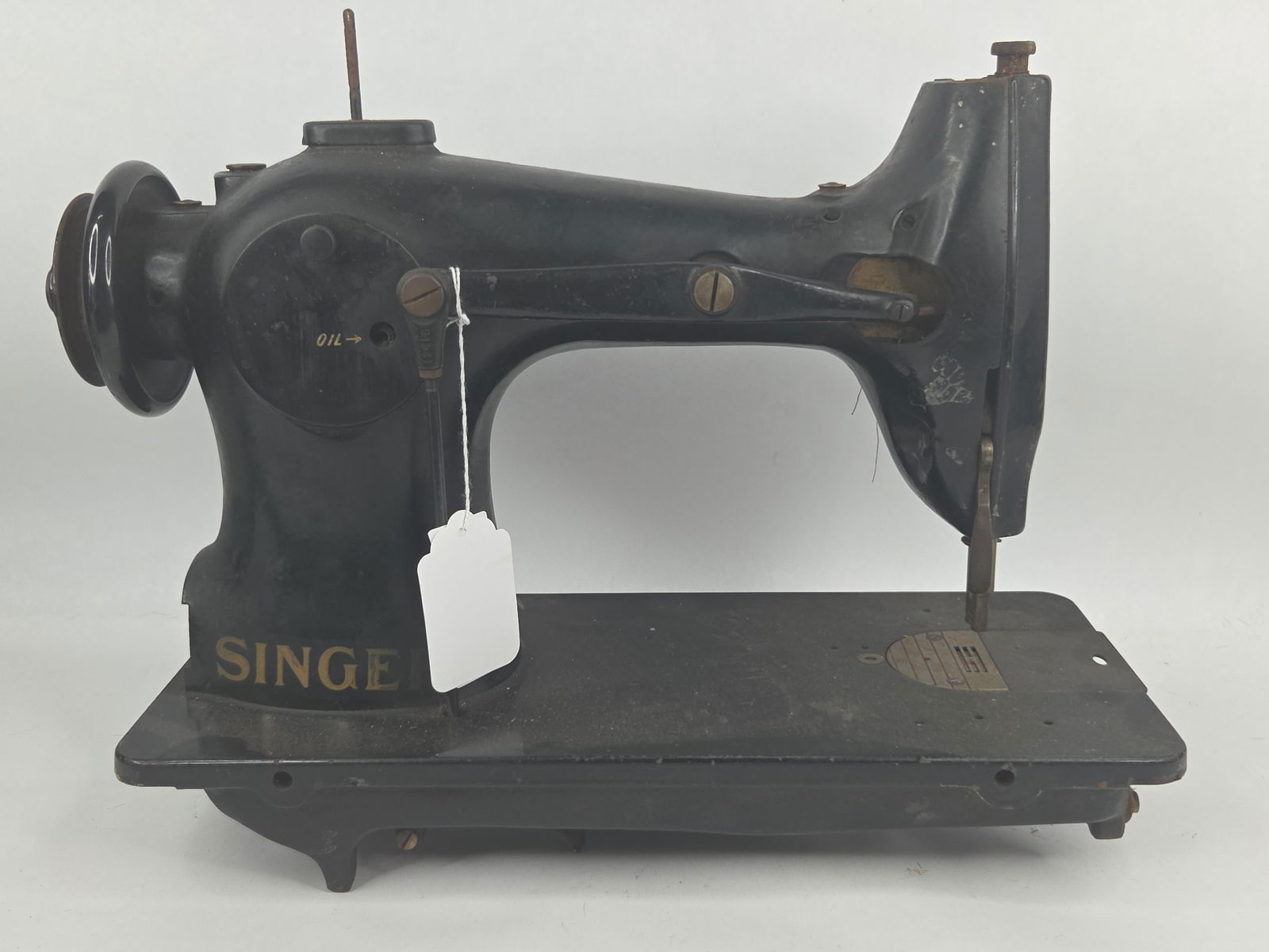 Singer model 95-80 industrial sewing machine - 9