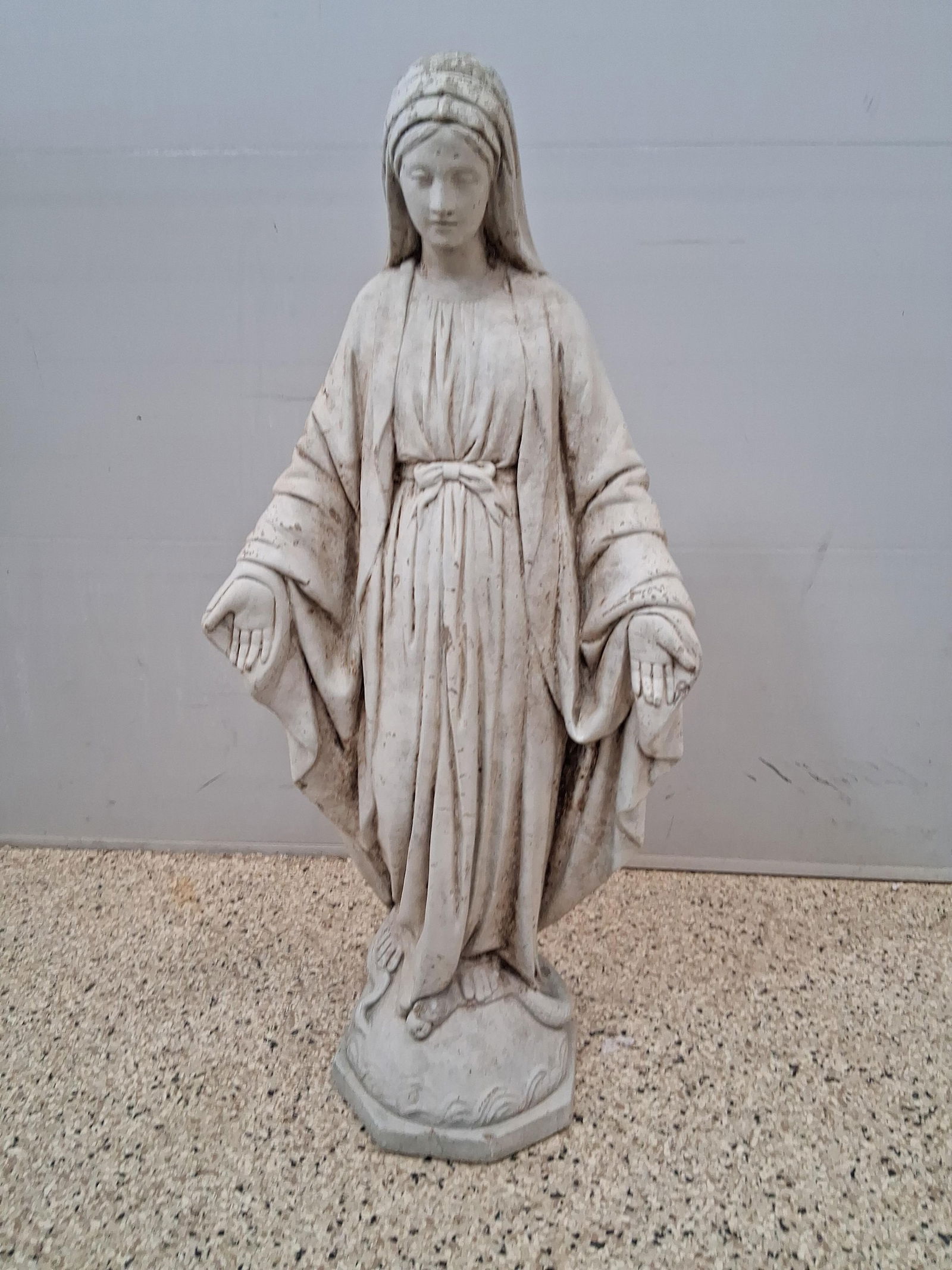 Blessed Mother Mary concrete Statue: 34 in tall hefty in weight
