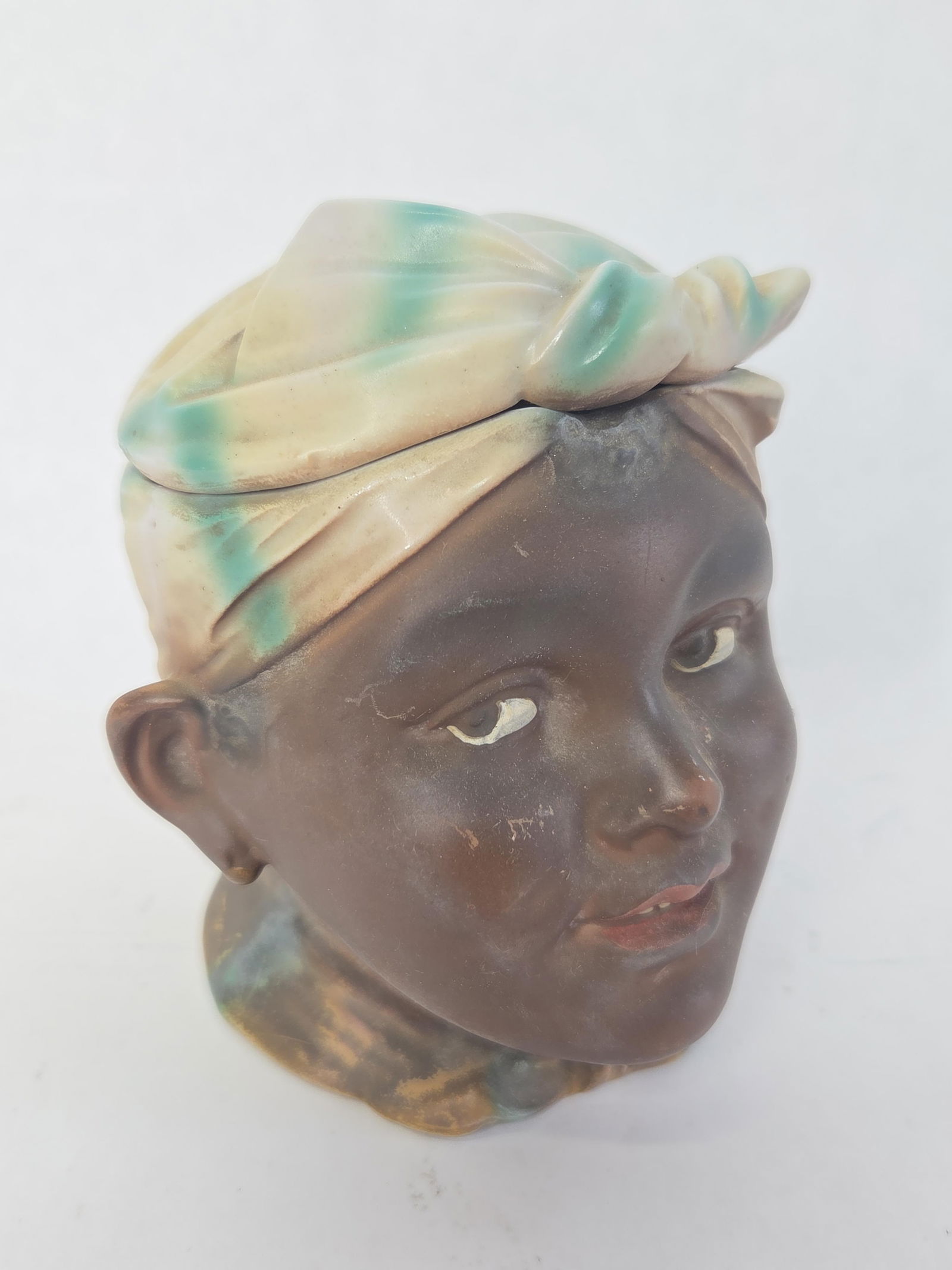 German Americana bisque tobacco humidor (1 of 4)