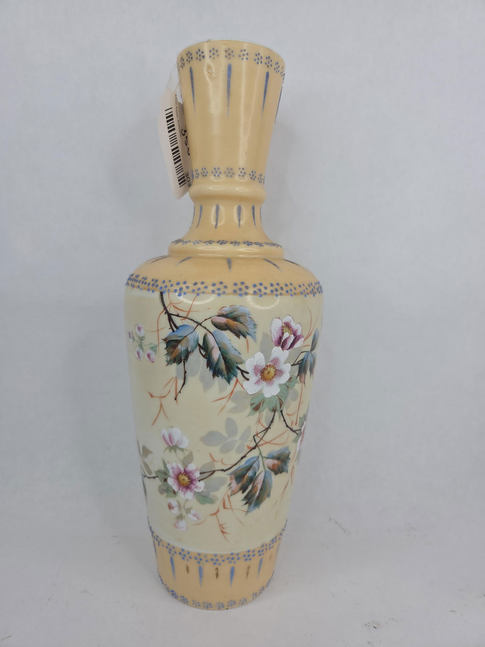 Impressive Victorian Hand painted Japanese Satsuma style vase (1 of 5)
