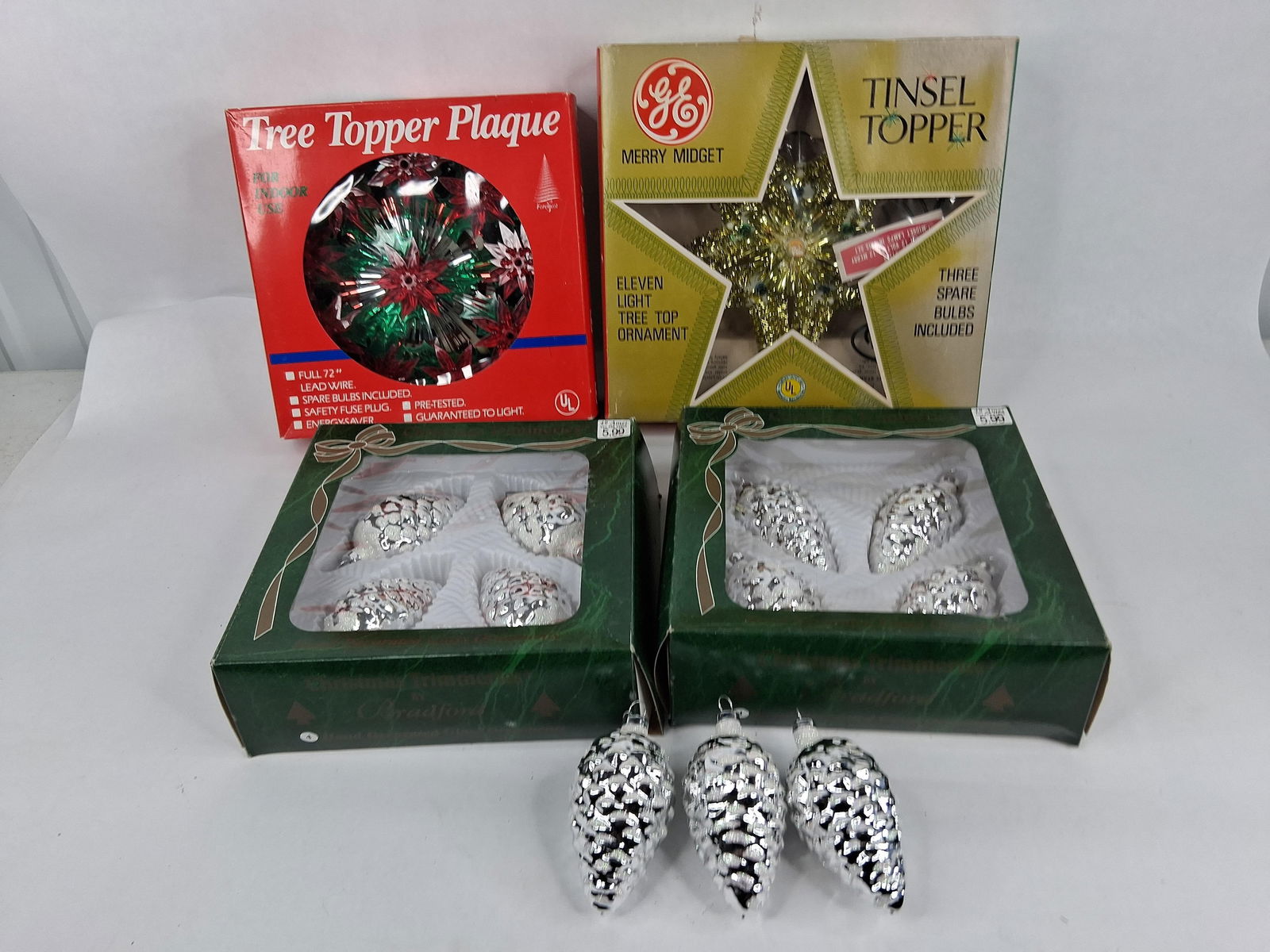 11 Bradford glass ornaments and 2 Christmas tree toppers (1 of 8)