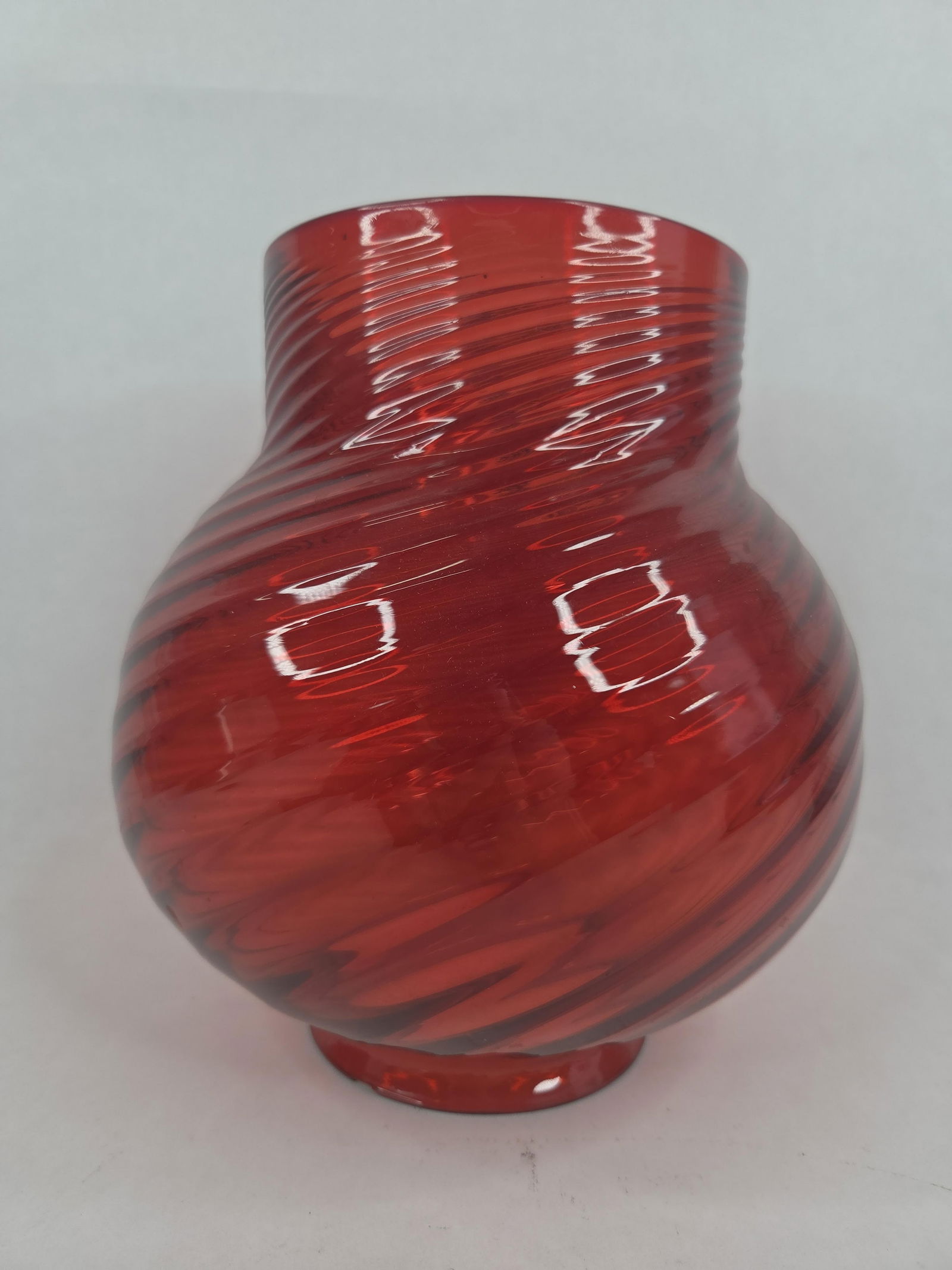 Cranberry swirl hurricane lamp shade (1 of 4)