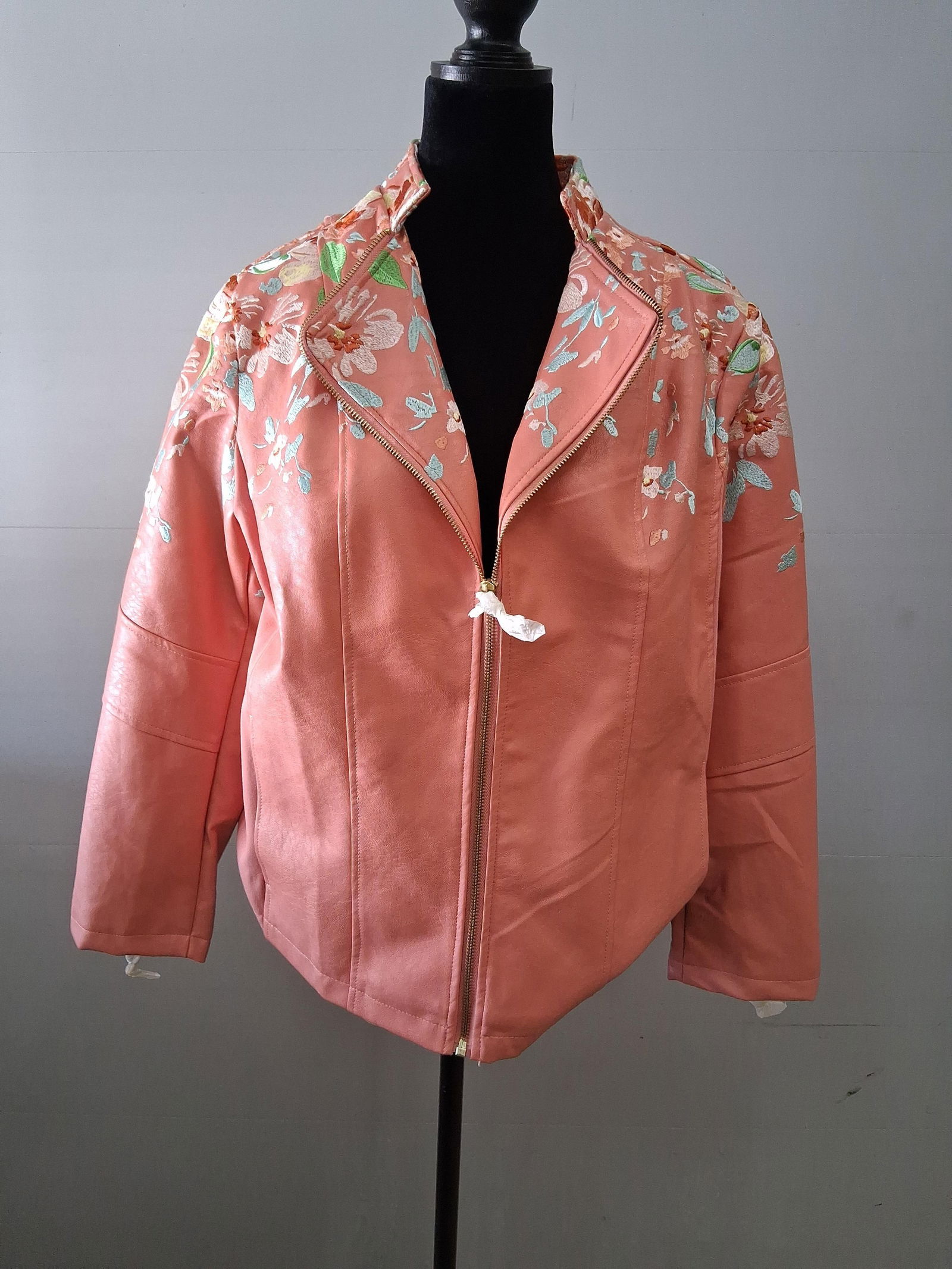 Colleen Lopez Peach floral embroidered faux leather jacket: size XL like new condition