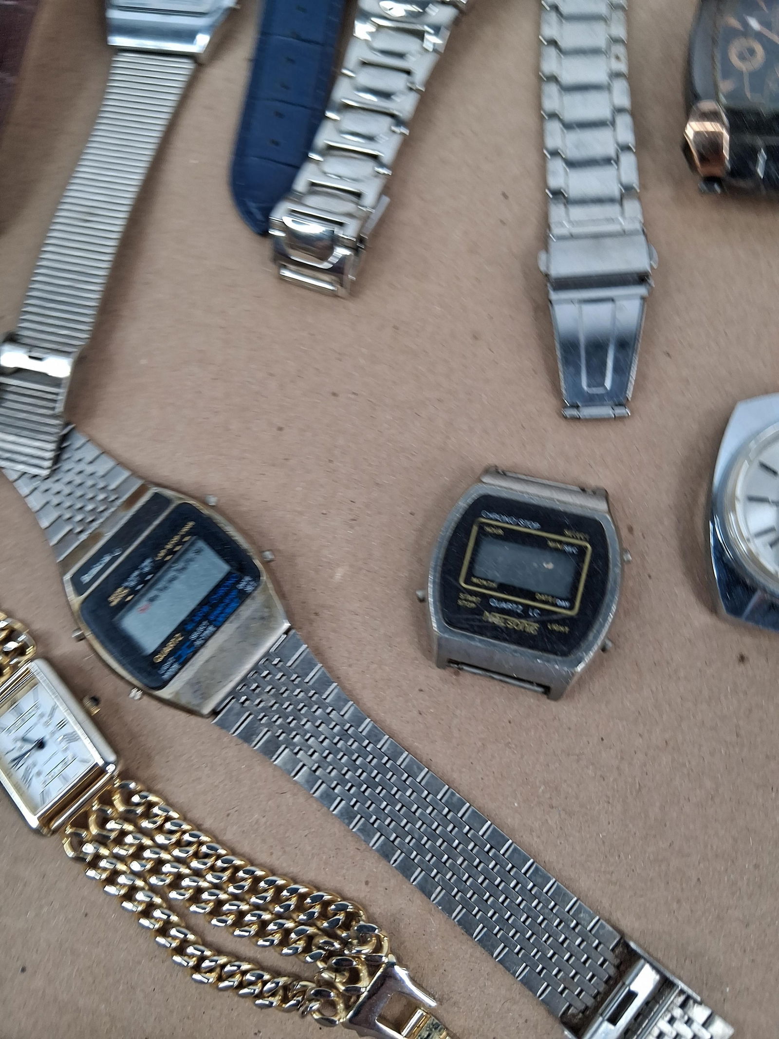 13 assorted wrist watches - 9