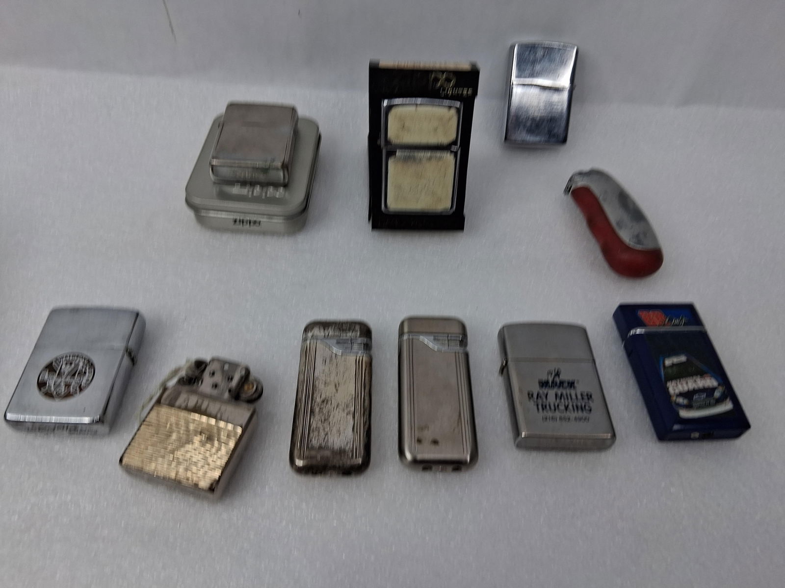 10 Zippo and zippo style lighter (1 of 12)