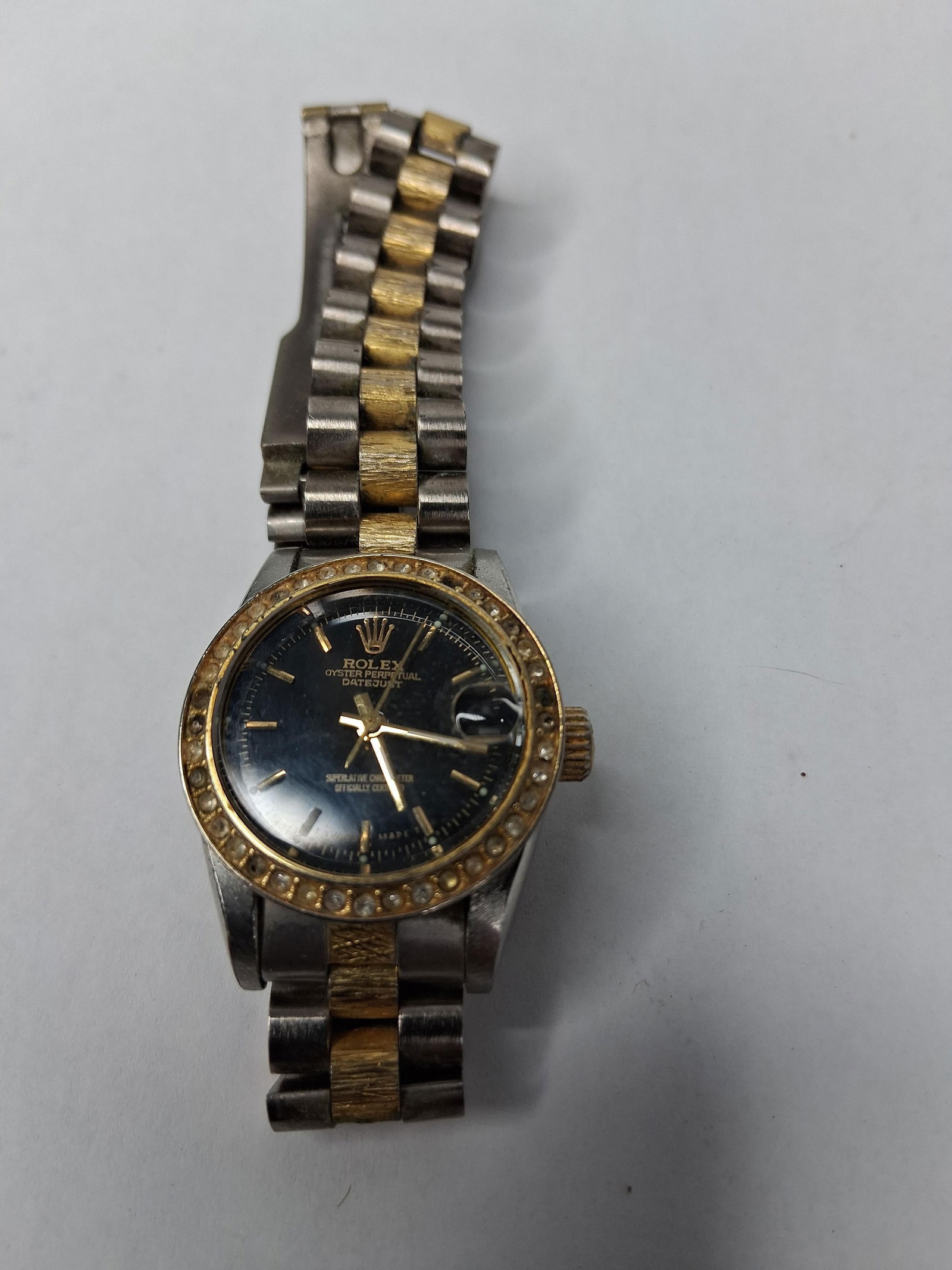 Rolex ladies oyster perpetual Date just Diamond Bezel wrist watch: not tested and has not been authenticated.