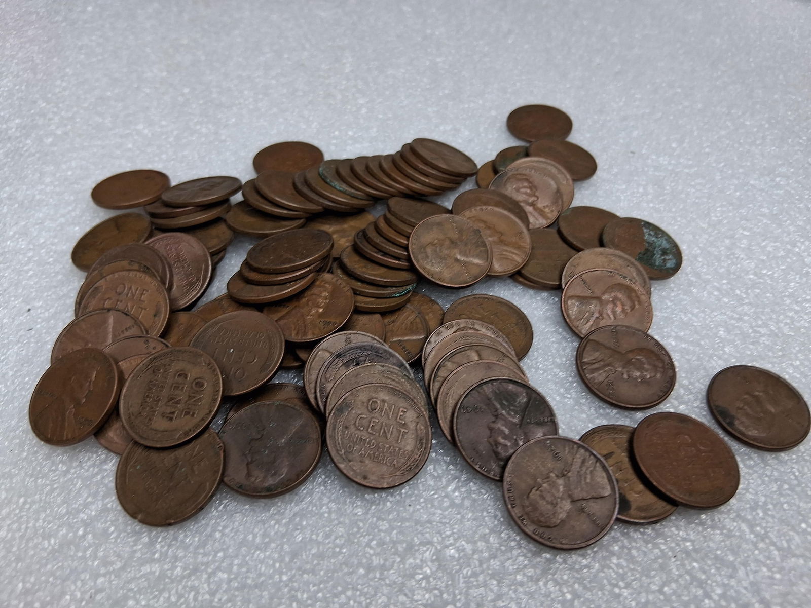 92 unsearched Lincoln head wheat pennies (1 of 7)