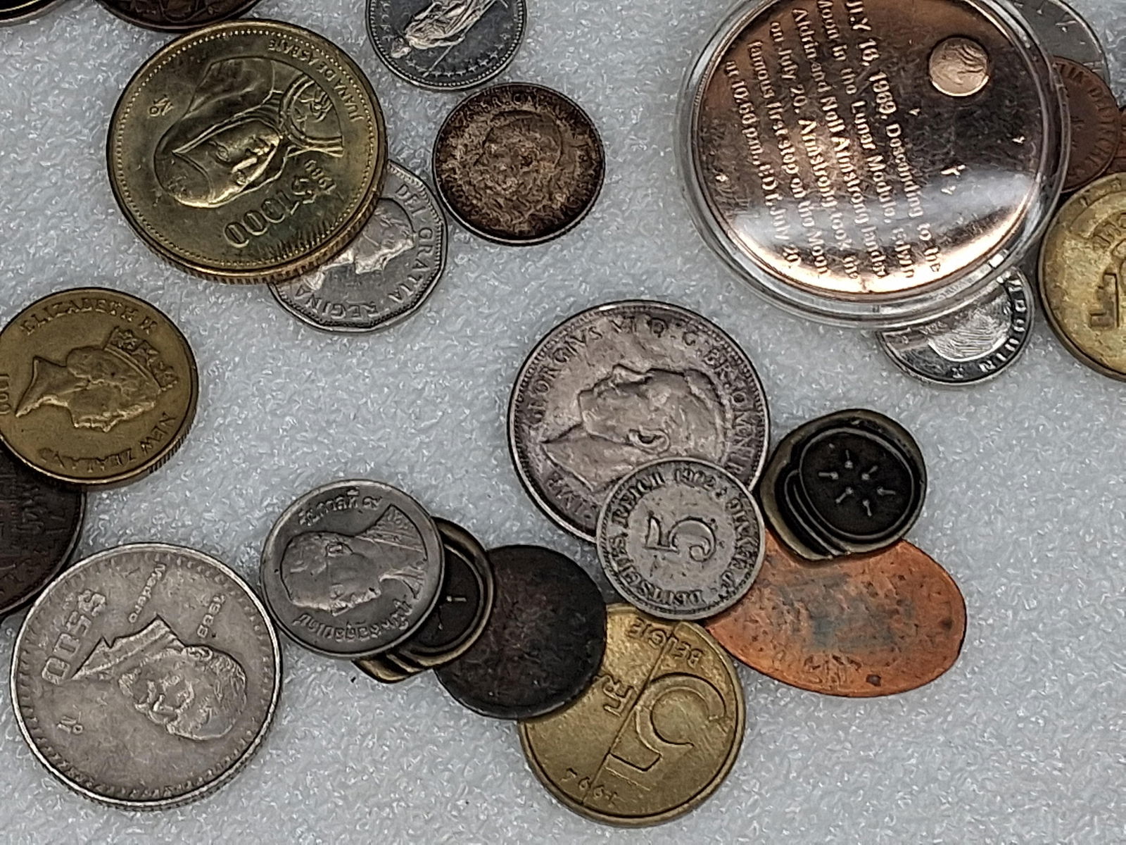 16 oz foreign coins and medallions (1 of 13)