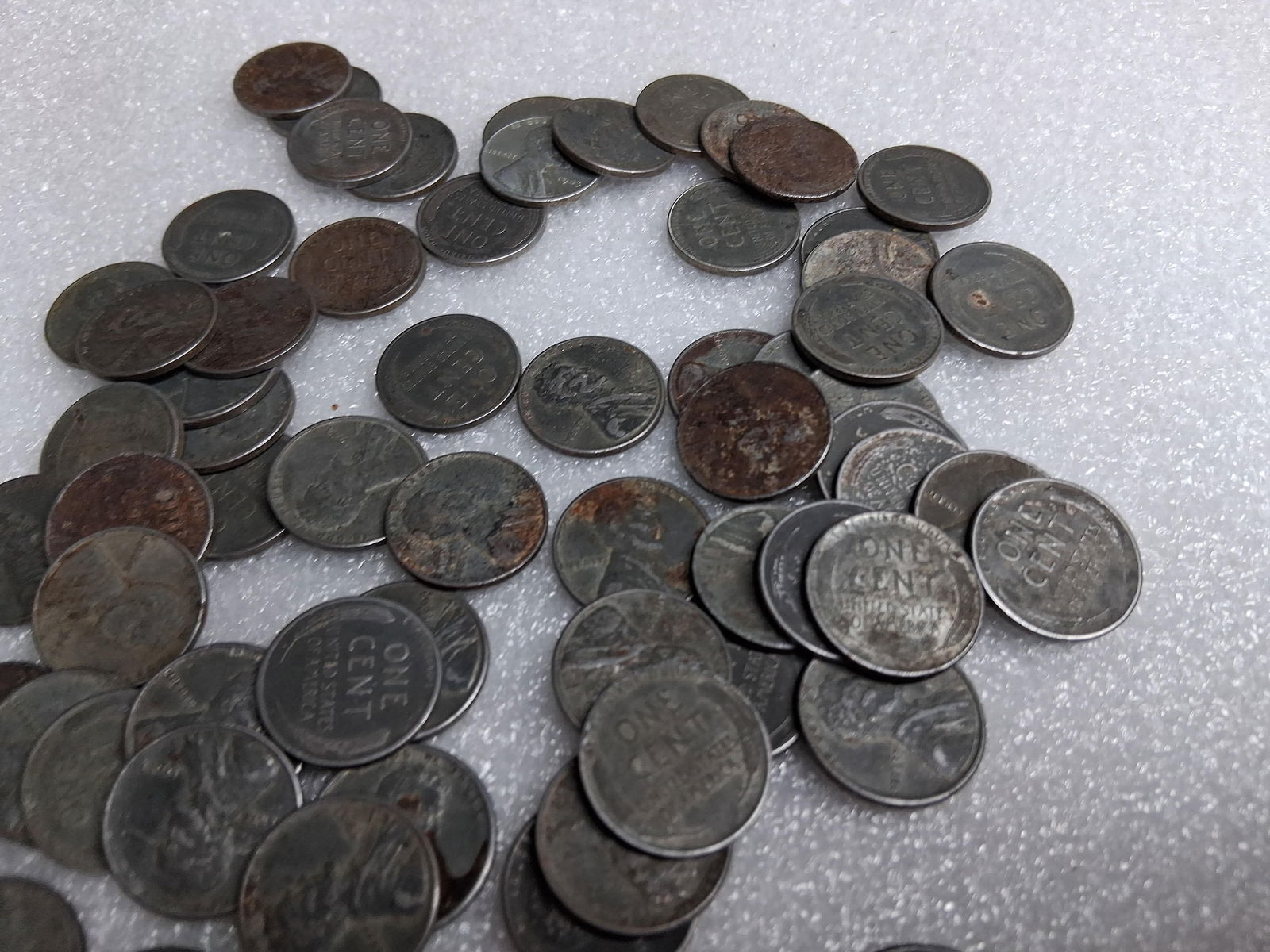 76 unsearched Steel wheat pennies: .