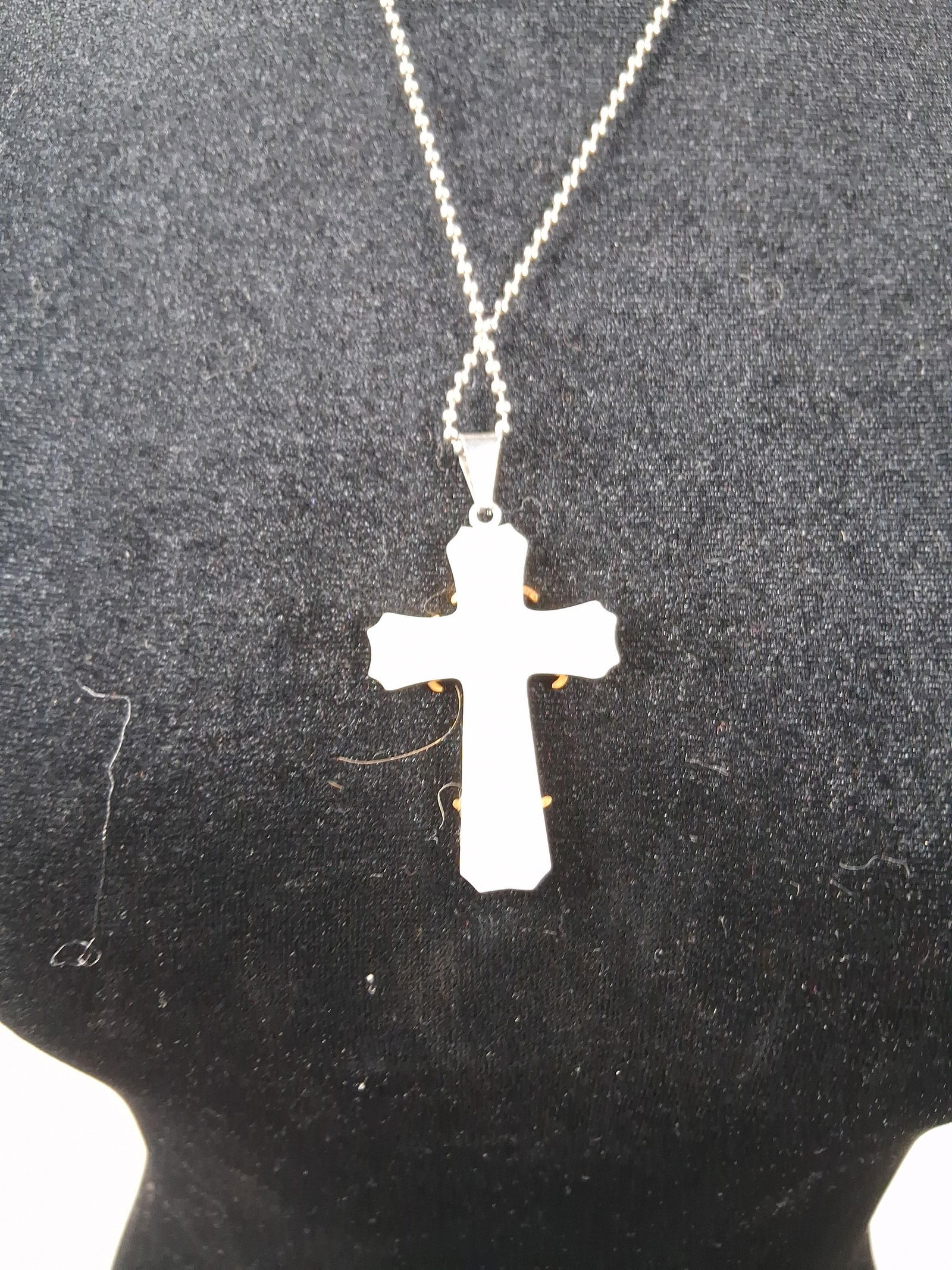 3 Religious Cross necklaces - 10