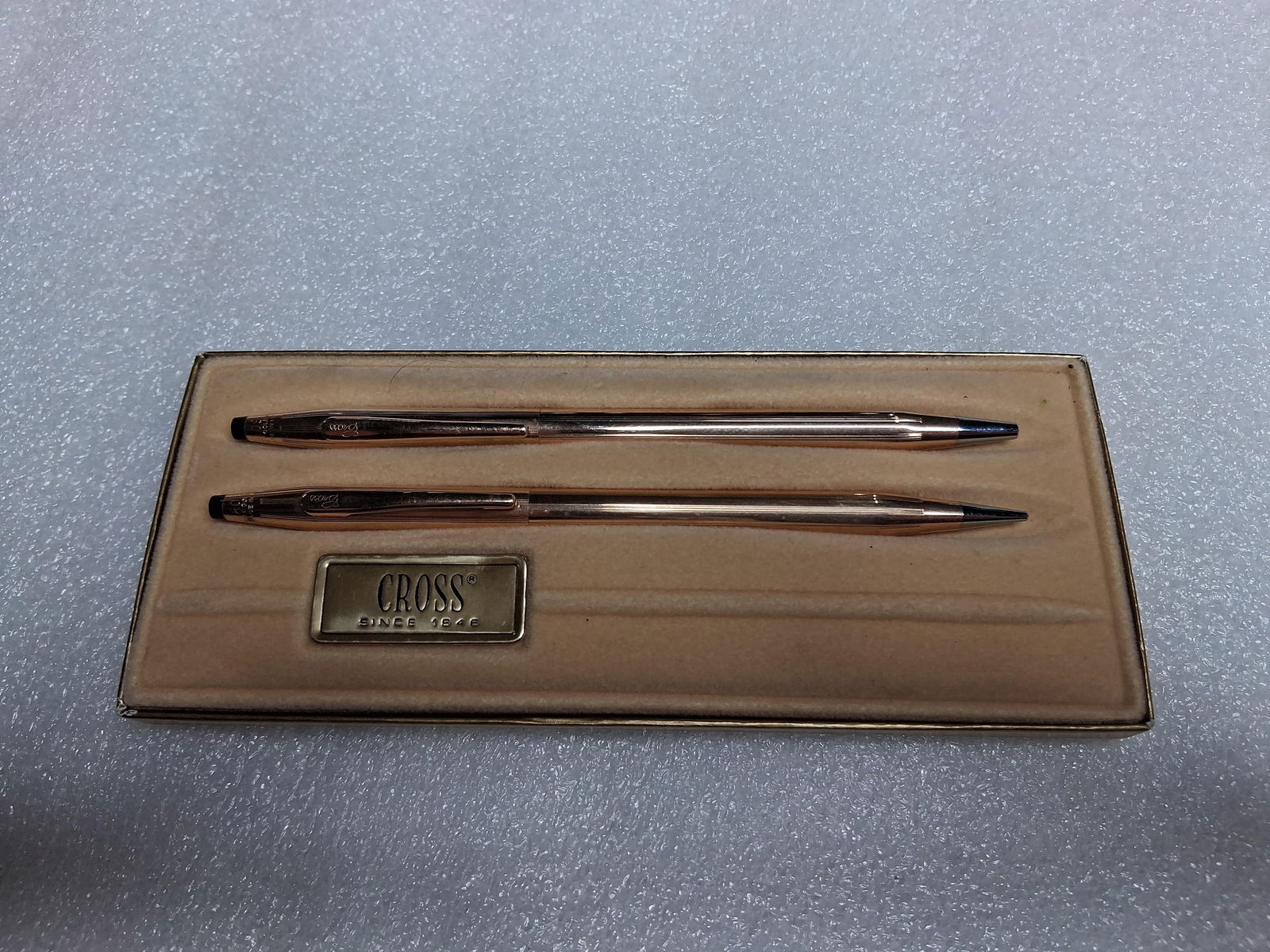 Cross 14k gold plate Cross Pen and pencil set in original box: DJ engraved on the side