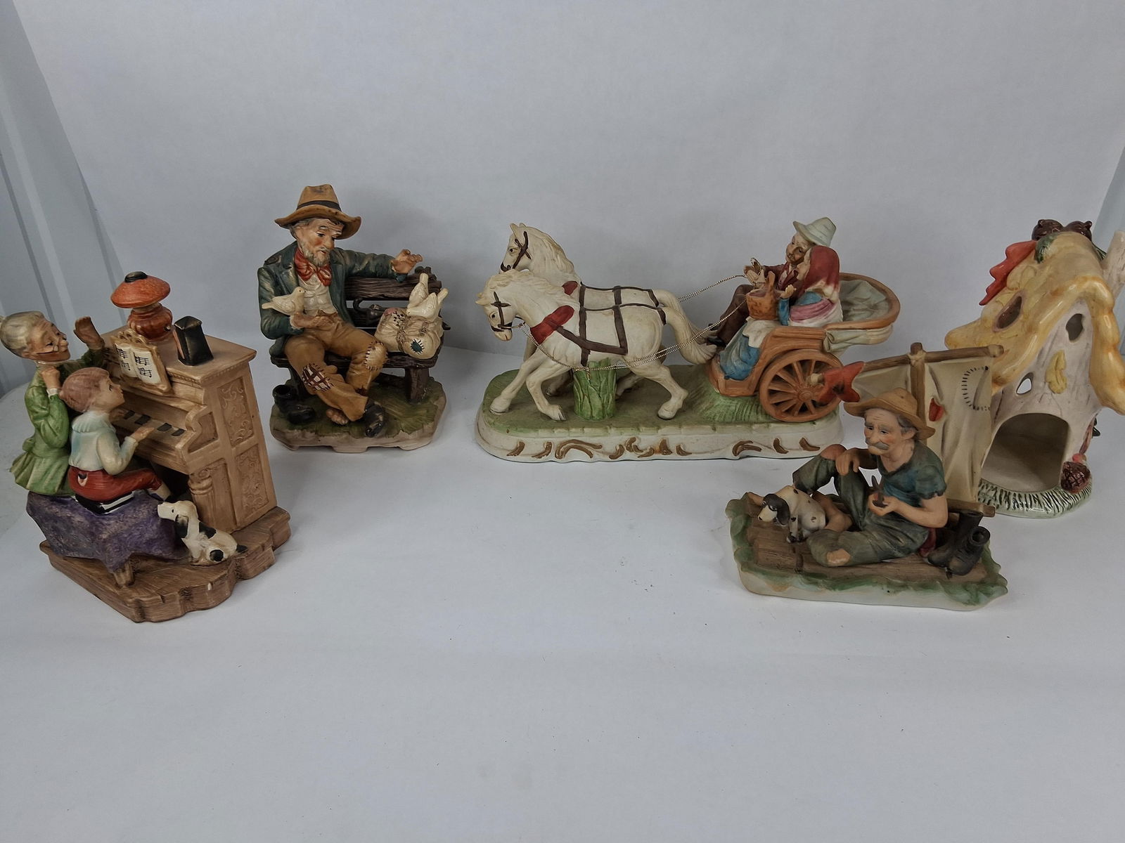 Great porcelain figurine lot (1 of 13)
