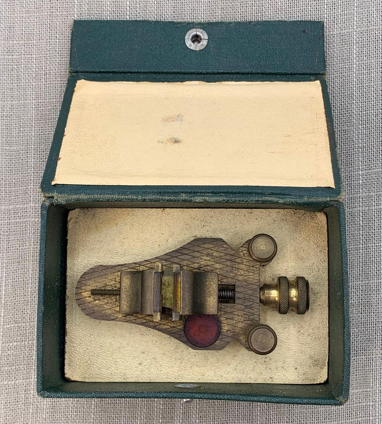 Antique Jeweler, Watchmaker, HARMIL Miniature Poising Vise Tool in the Original Case: Working early brass Jewelers poising vise, 3 7/8" x 2 3/4" x 2" original box, HARMIL.