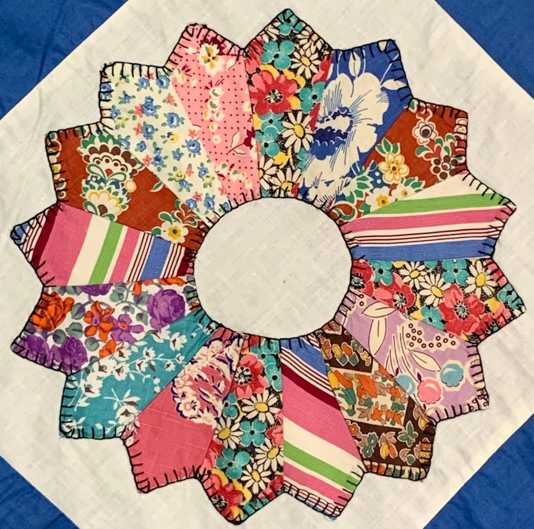 Vintage Depression Era Dresden Plate Harlequin Quilt Top (1 of 14)