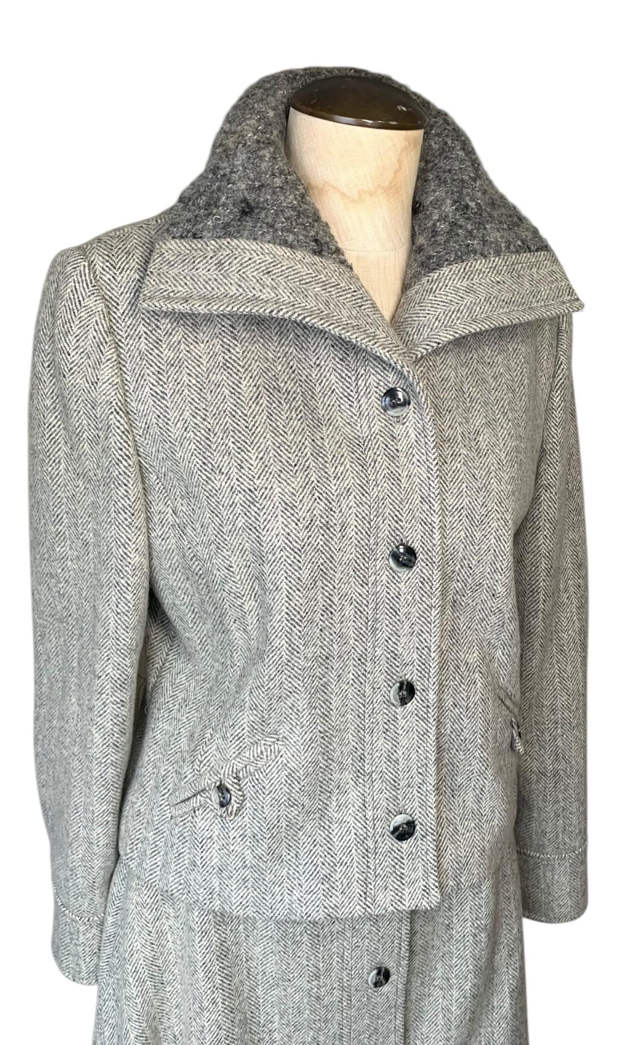 Fantastic 2 pc Mid Century Smoke Gray Tweed Skirt Jacket, Ladies Coat Fair Ltd. Vintage Wool Suit (1 of 19)
