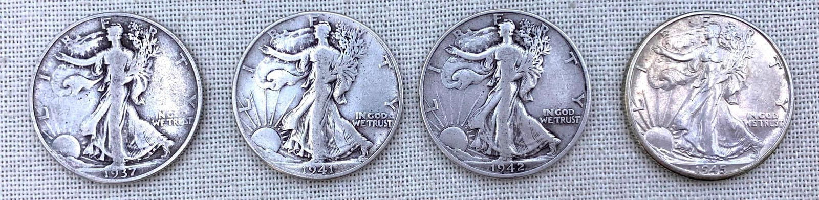 14 SILVER Walking Liberty, Kennedy Half, Mercury Dime, Standing Liberty Antique to Vintage US Coins: Coin cases/sleeves shown included, The cased set is dated 1942 (with a Not silver penny in the mix).