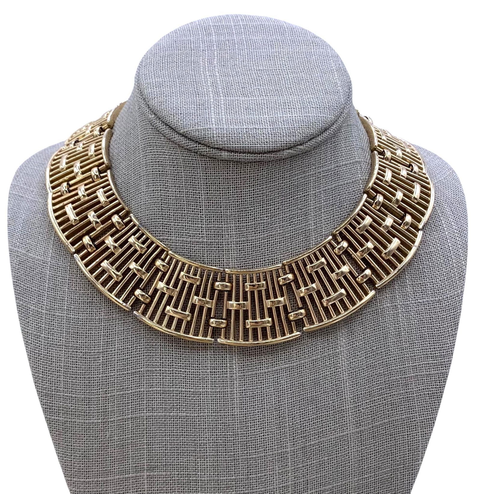 32 pc Lisner, Trifari Egyptian Revival, Gleaming Gold Costume Jewelry Greek Trinket Box Collection (1 of 20)