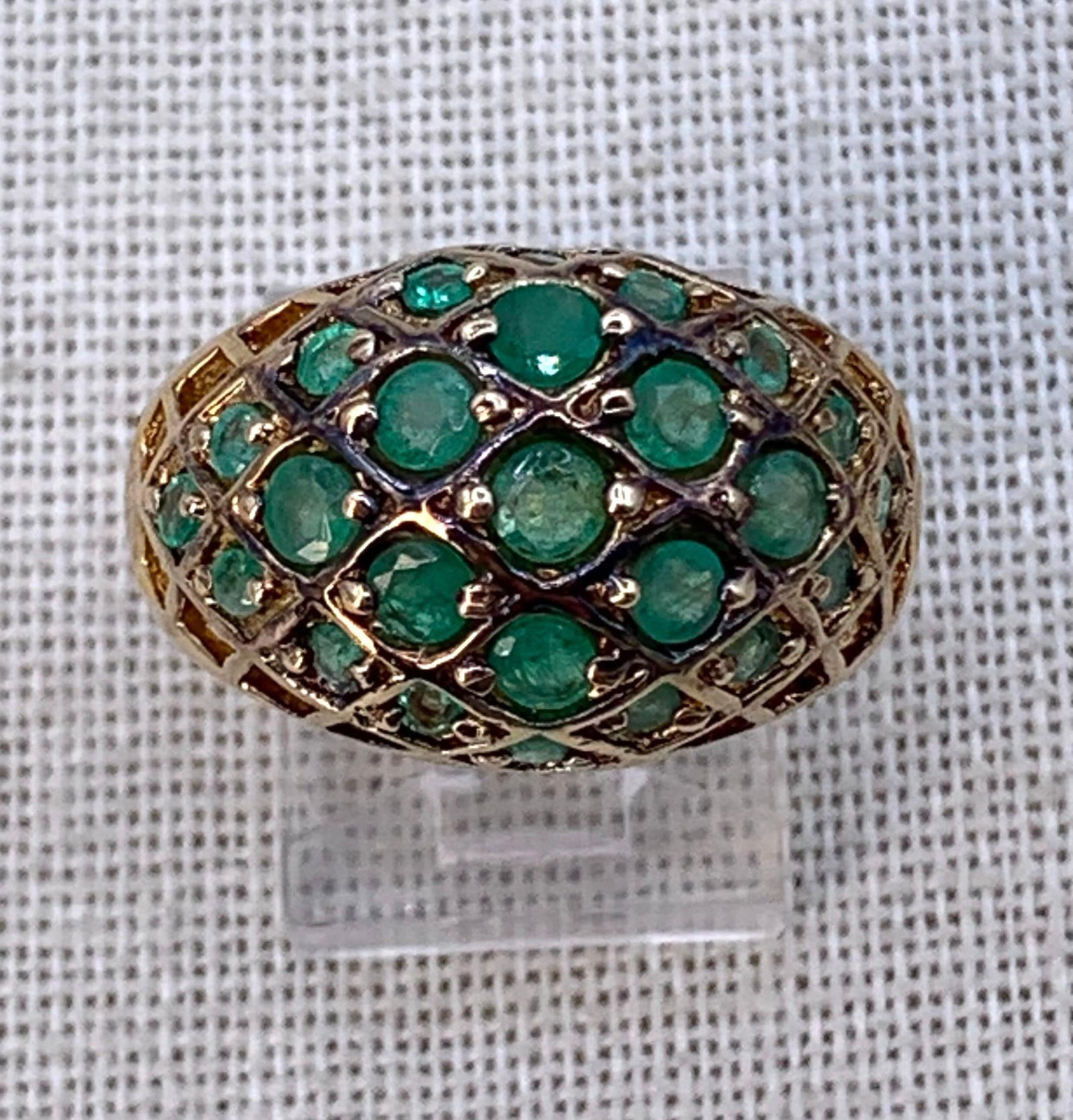 Superb Pave Emerald Vintage Gilded Sterling Silver Domed Statement Ring: 925 hallmark, 25 glittering natural Emeralds in graduated sizes from 3mm to 1.5mm, size 10, 8.1 gram weight.