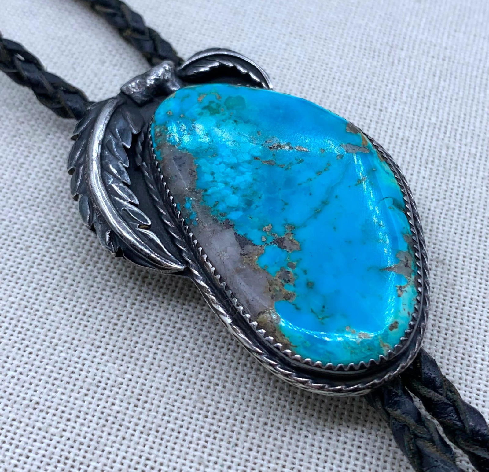 Vintage JULIAN FRED Native American HOPI Artisan Made Large Turquoise Silver Bolo (1 of 10)