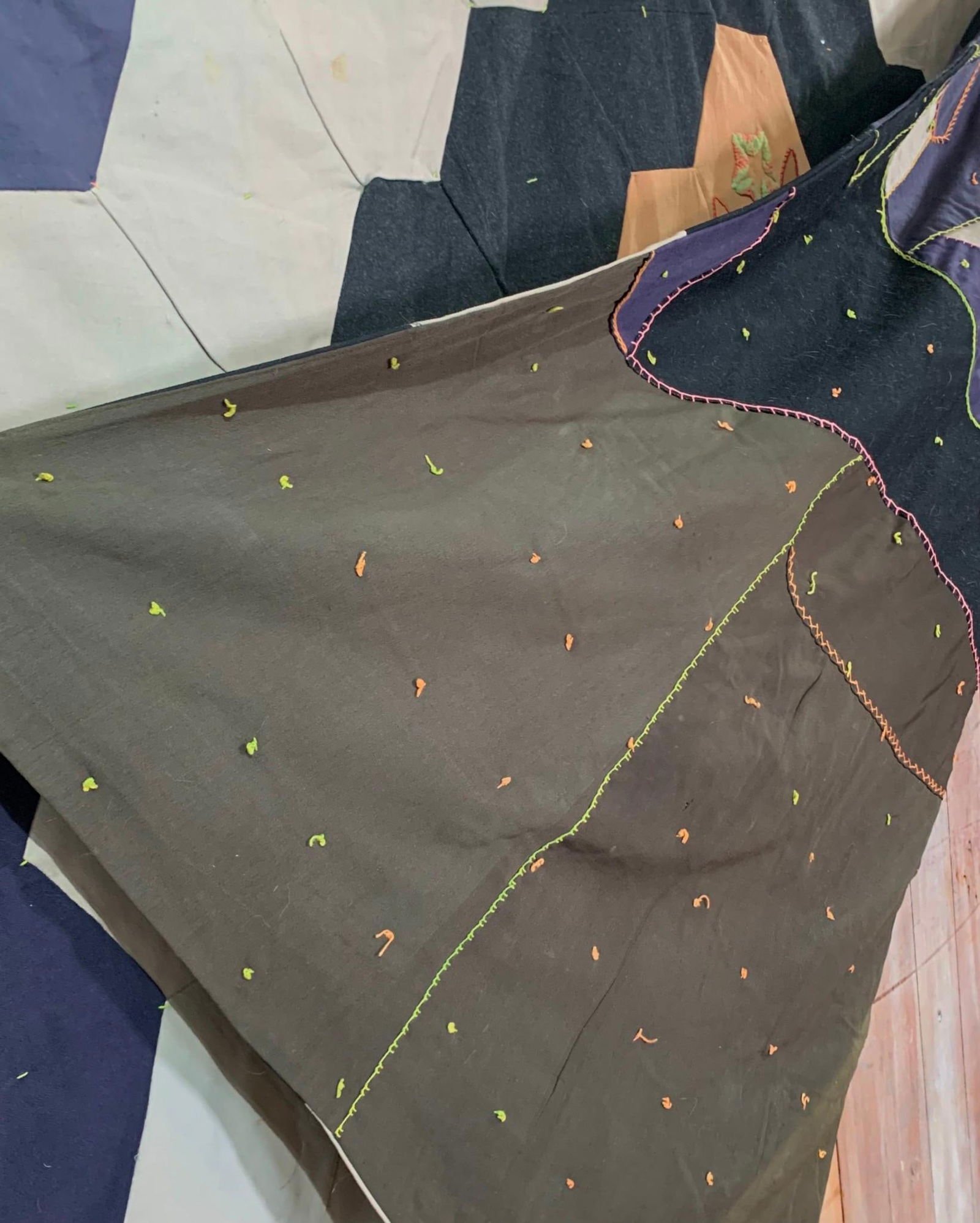 Antique Victorian era Embroidered Wool Hexagonal Patchwork Crazy Quilt - 4