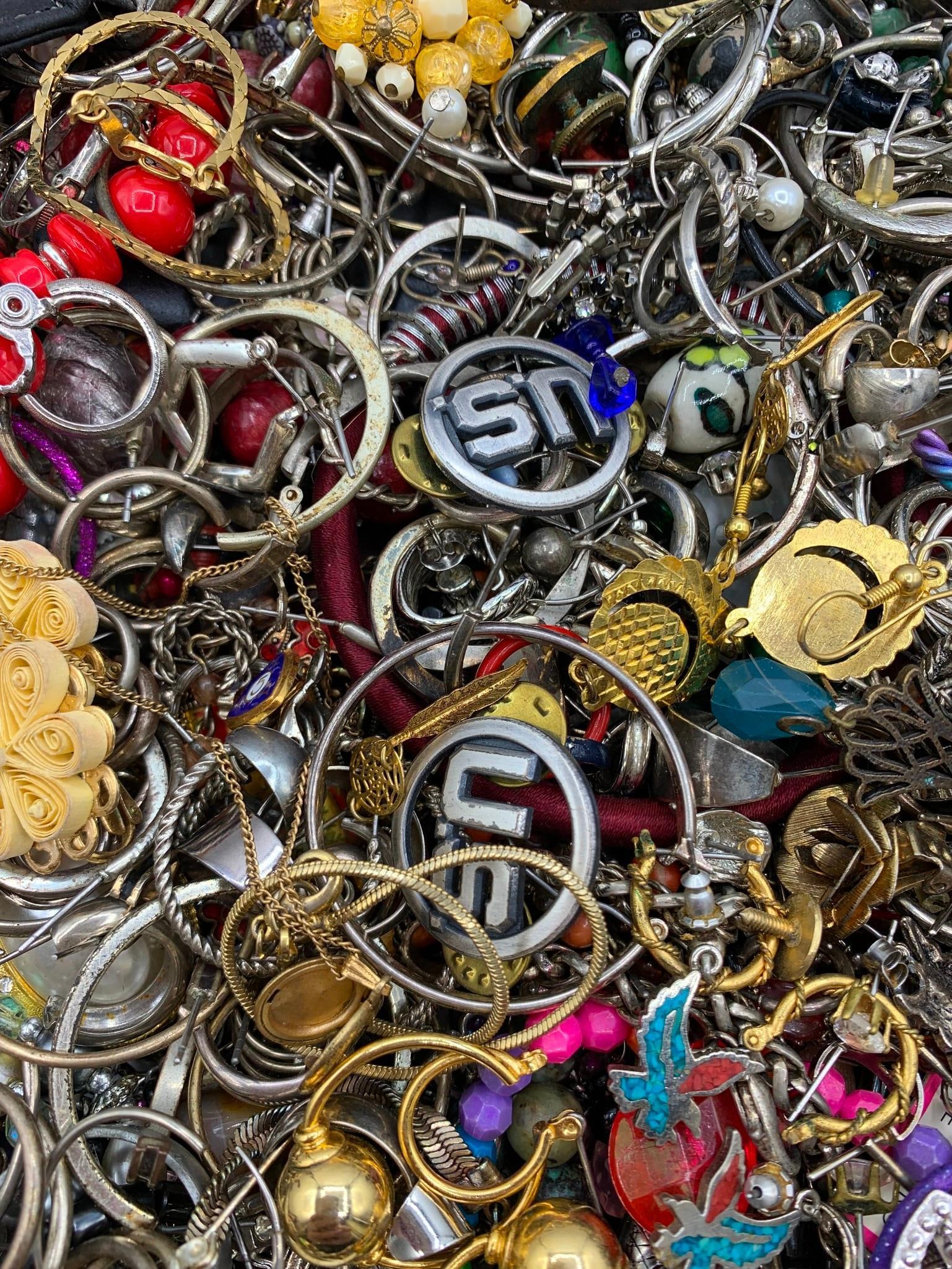 11 POUNDS Vintage Costume Jewelry: For crafting, assemblage or dress up!