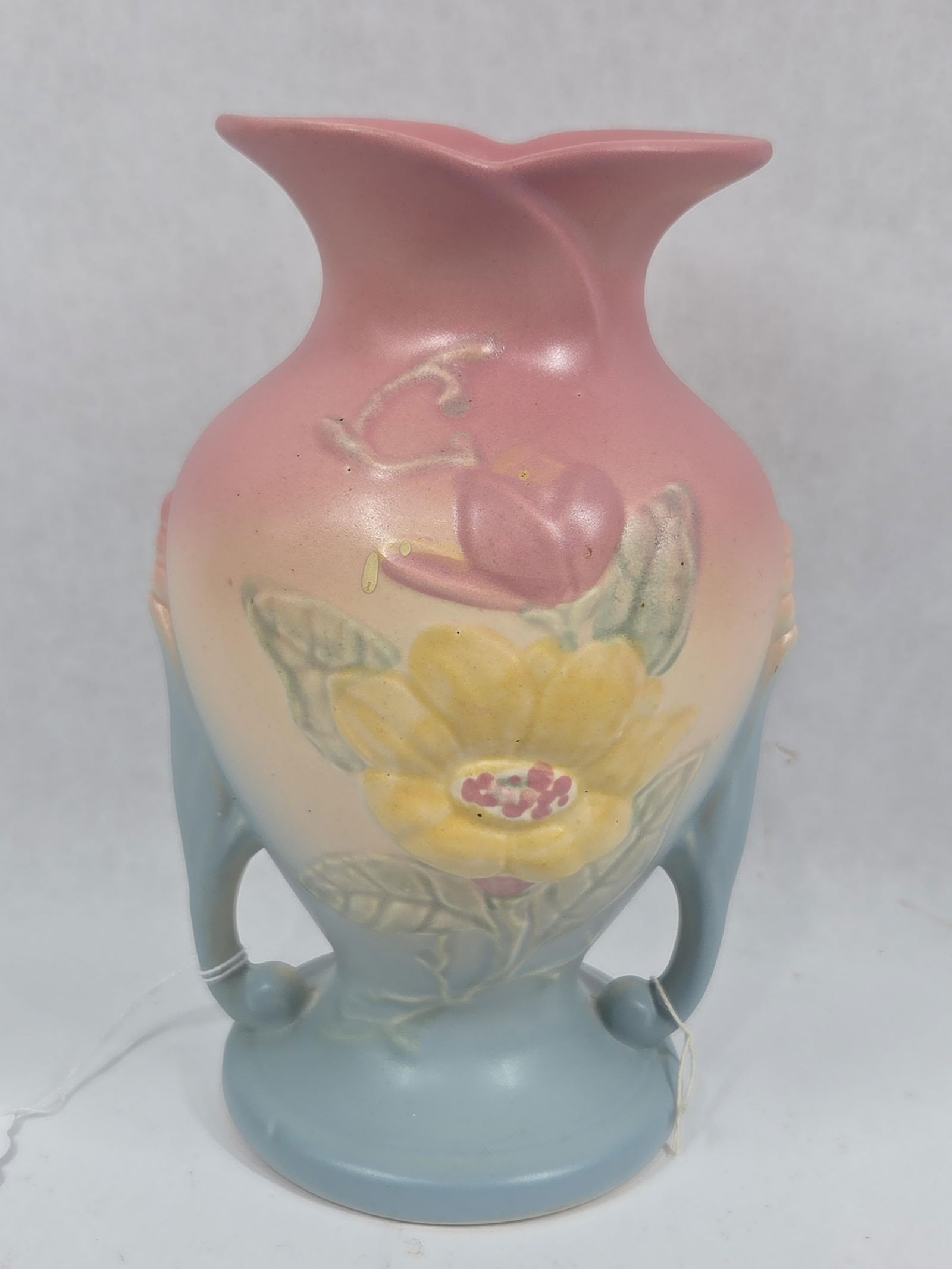 Hull Pottery Double Handled Magnolia Vase (1 of 6)