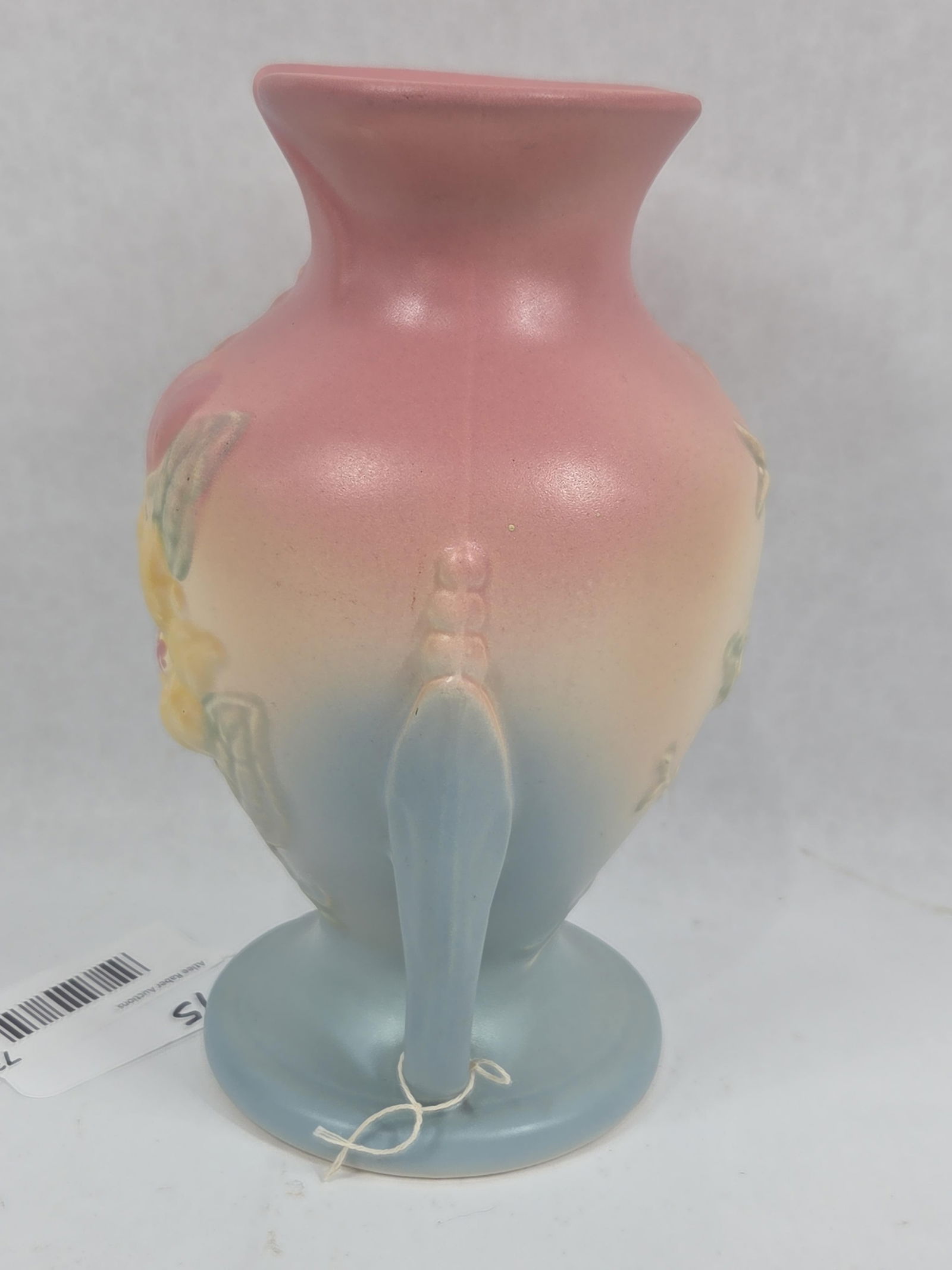 Hull Pottery Double Handled Magnolia Vase - 3