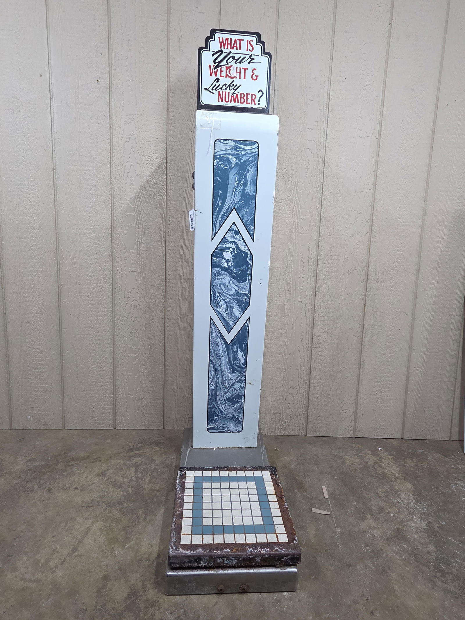 Coin Op 25 Cent What is Your Weight and Lucky Number Platform Scale: Great overall condition untested unit