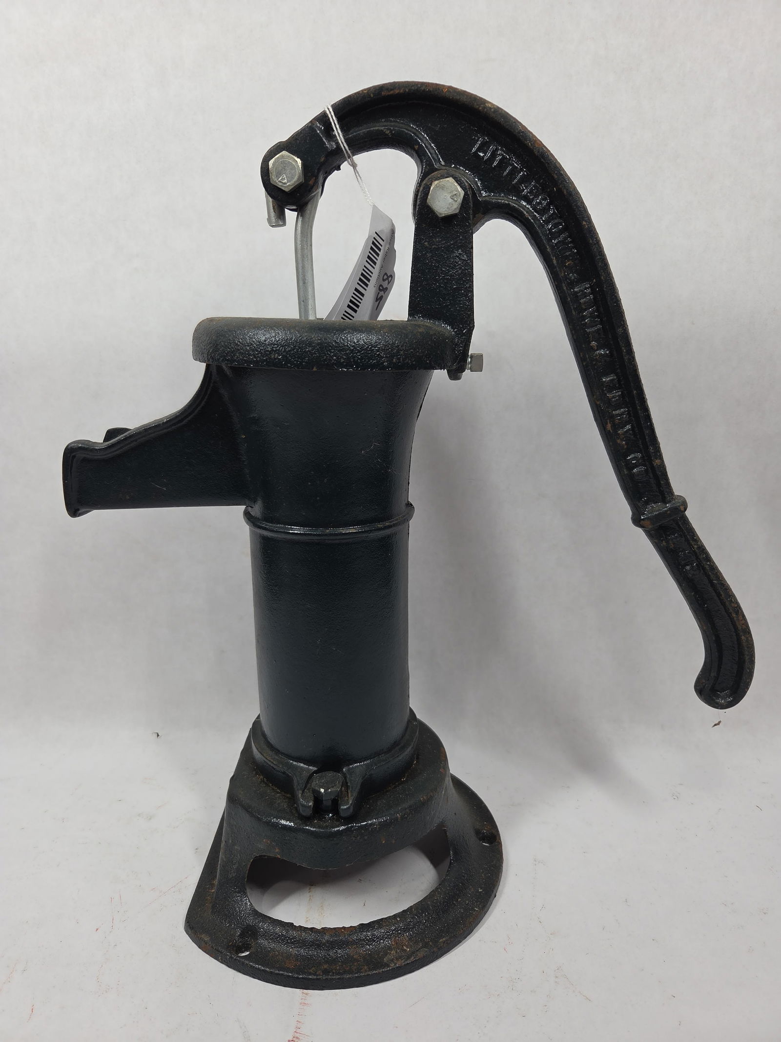 Howe & Fdry Co. Littlestown Cast Iron Green Painted Hand Pitcher Water Pump: 15.5 in. h in good working order with all parts moving freely as should