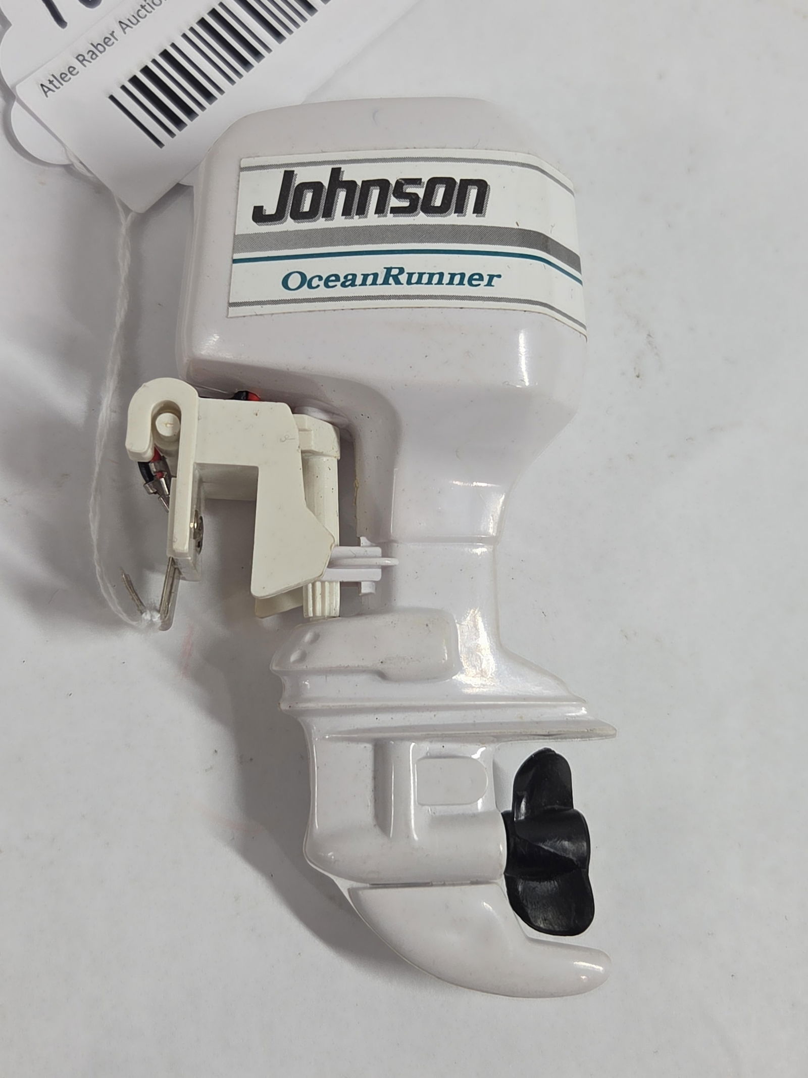 Johnson Ocean Runner Toy Outboard Motor: Appears to be in good overall condition 5 in.