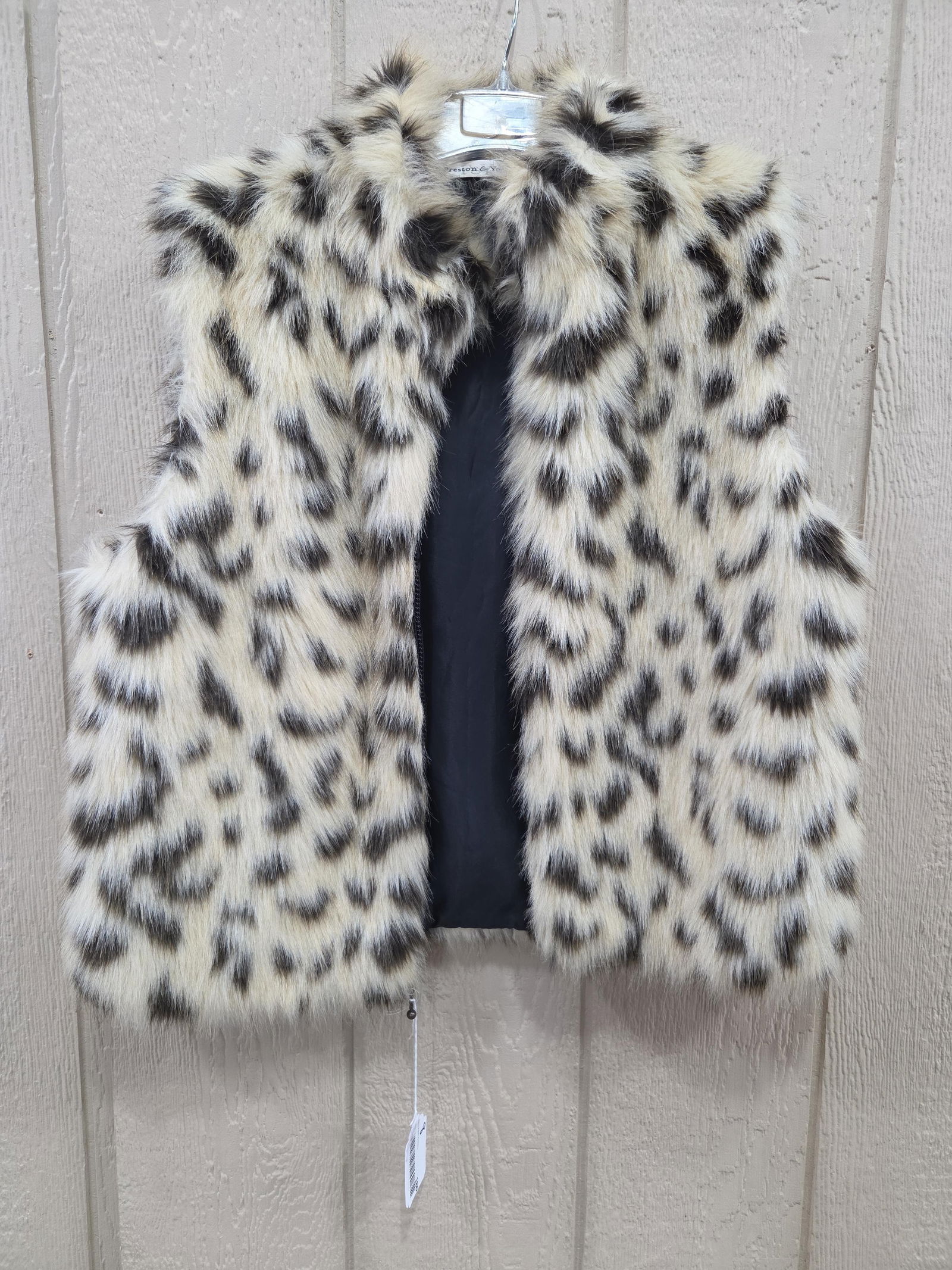Preston and York Faux Fur Leopard Print Zip Up Ladies Vest: Great like new vintage condition in a size large? acrylic and polyester?