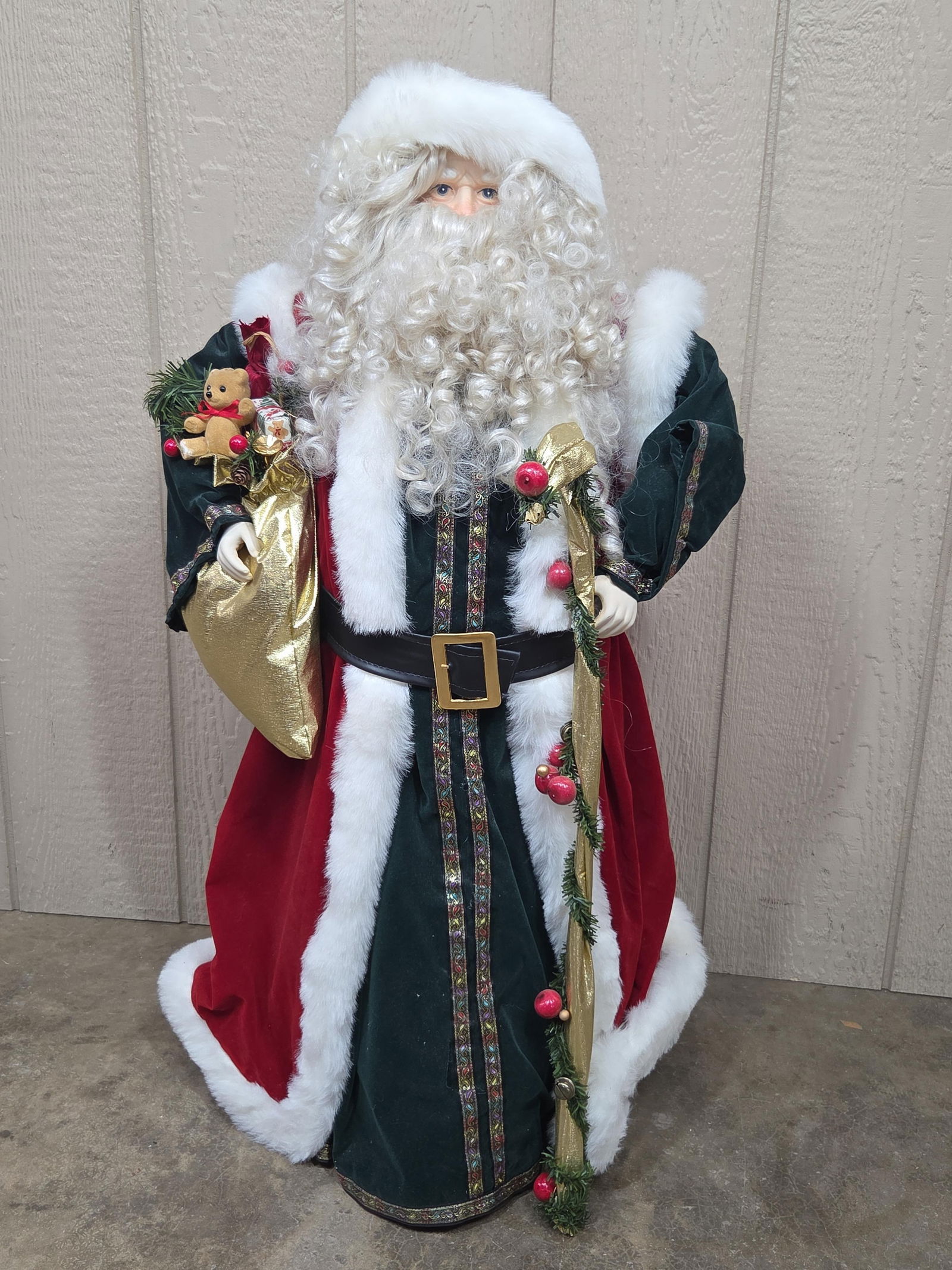 Grandeur Noel Father Christmas (1 of 6)