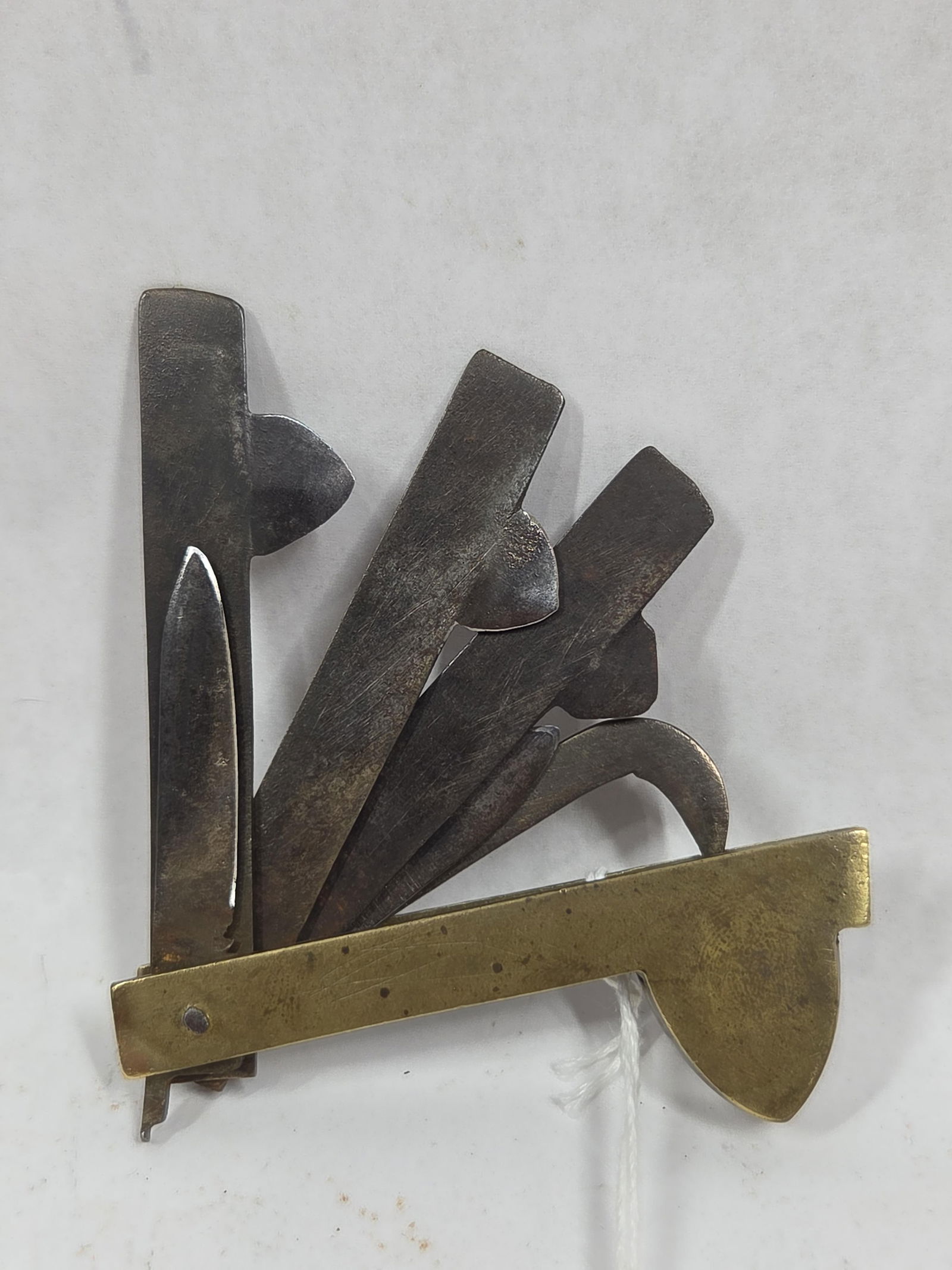 Rare 6 Blade Medical Bloodletter: Civil war era. brass fleam. 3 inches.