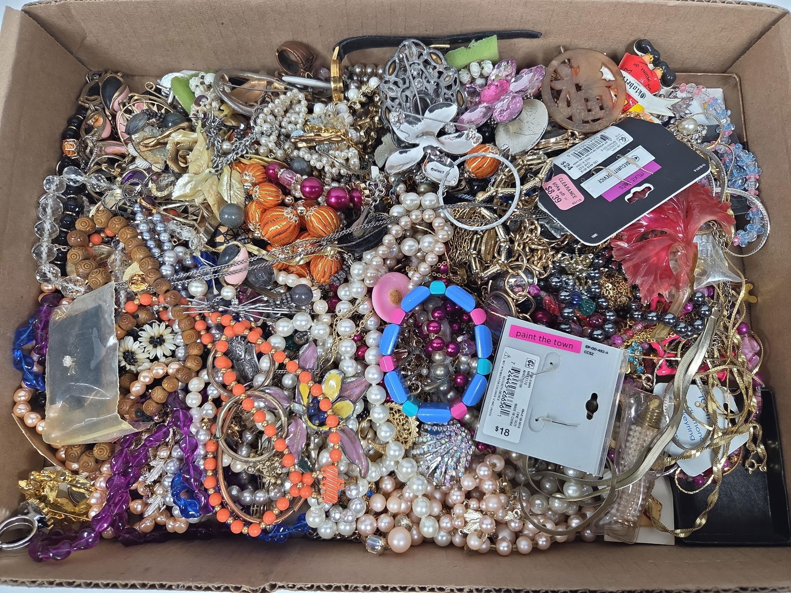 Great Assorted Jewelry Lot Inc. Rings, Bracelets, Pins, Necklaces, Watches and More (1 of 7)