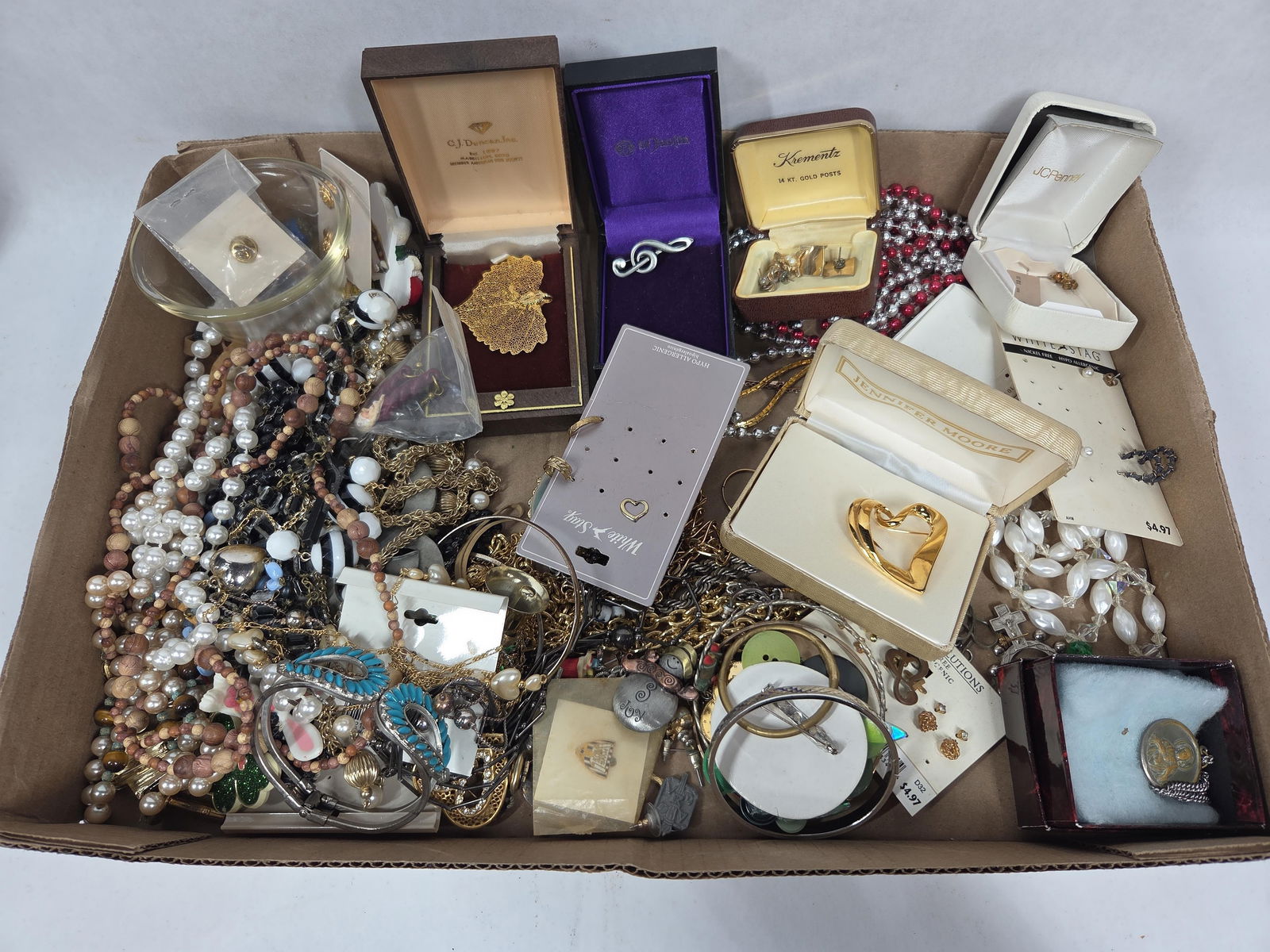 Large Lot of Assorted Jewelry, Pearls, Pendants, Bracelets, Pins and More (1 of 6)