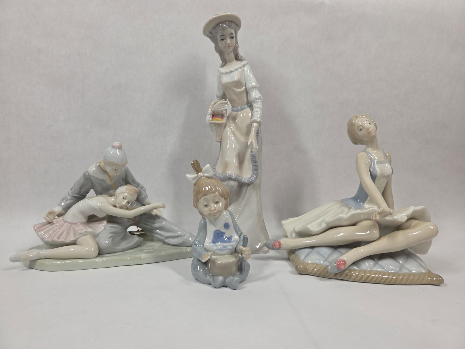 Lladro Valencia and Various Porcelain Figural Lot of 4 Inc. Musical Pce. (1 of 17)