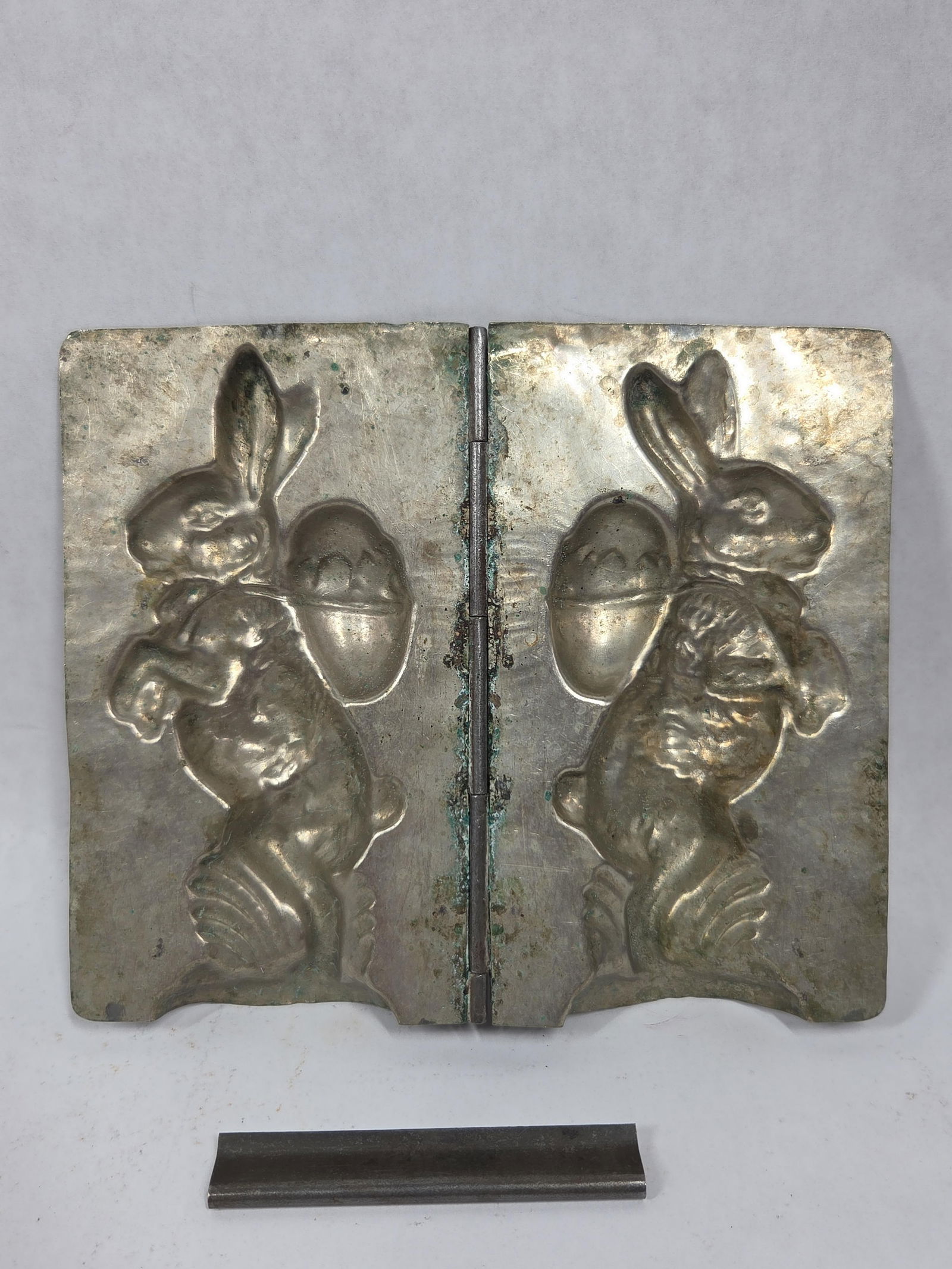 Rabbit & Hen Easter Chocolate Molds - 3