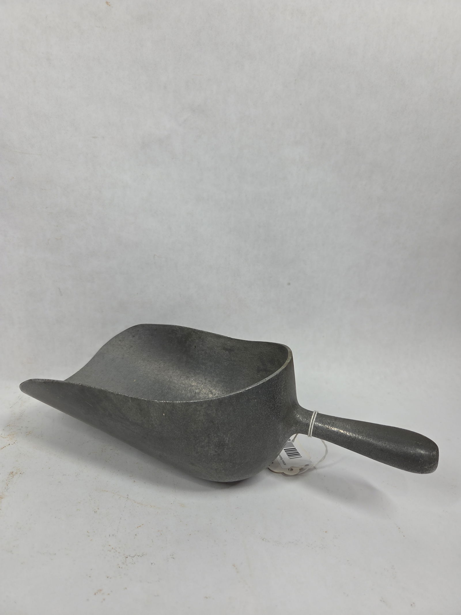 1930s Wagner Ware General Store Scoop - 2