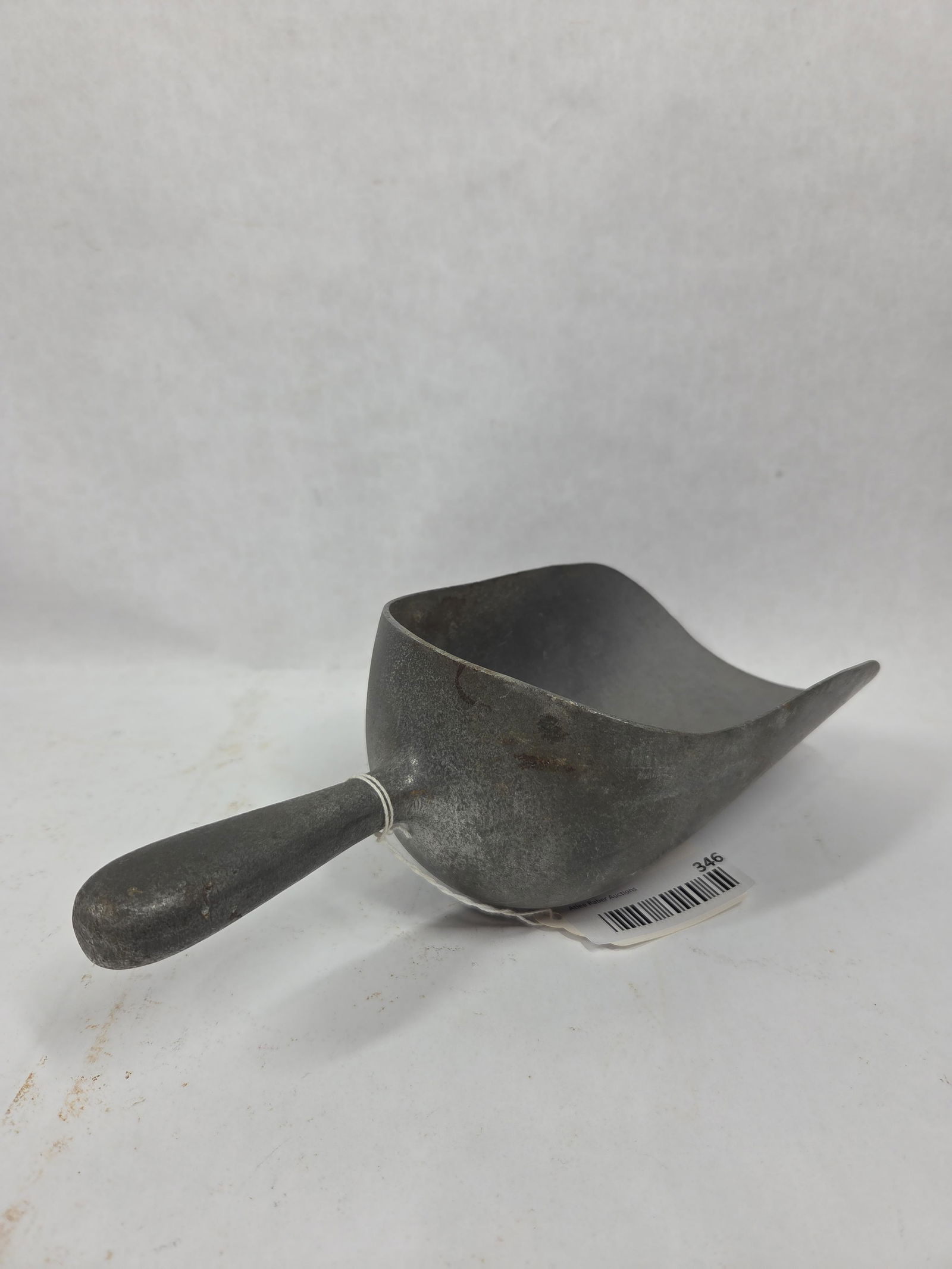 1930s Wagner Ware General Store Scoop - 3