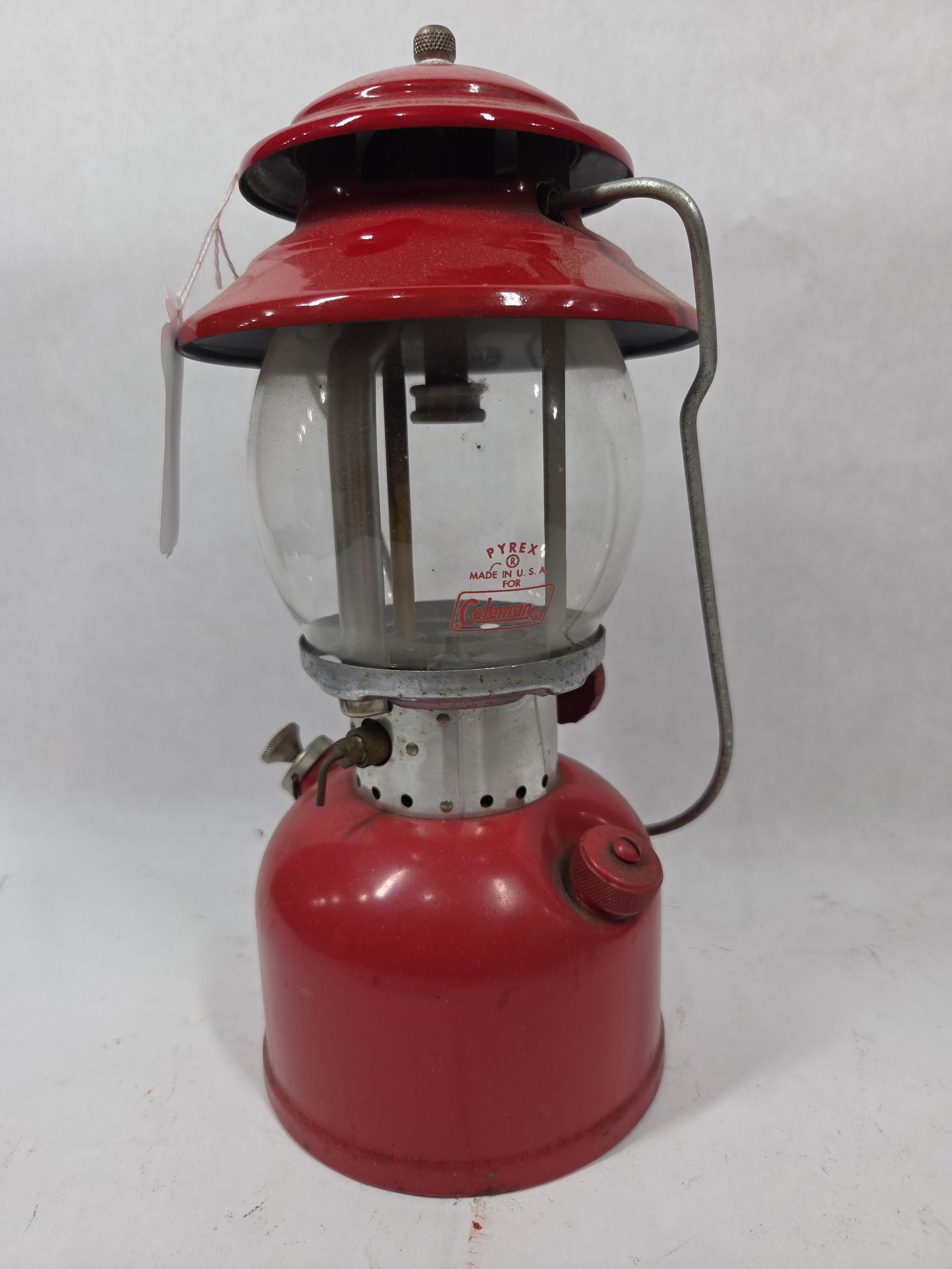 Coleman Single Mantle Red Lantern w/ Original Pyrex Globe in Packaging - 2