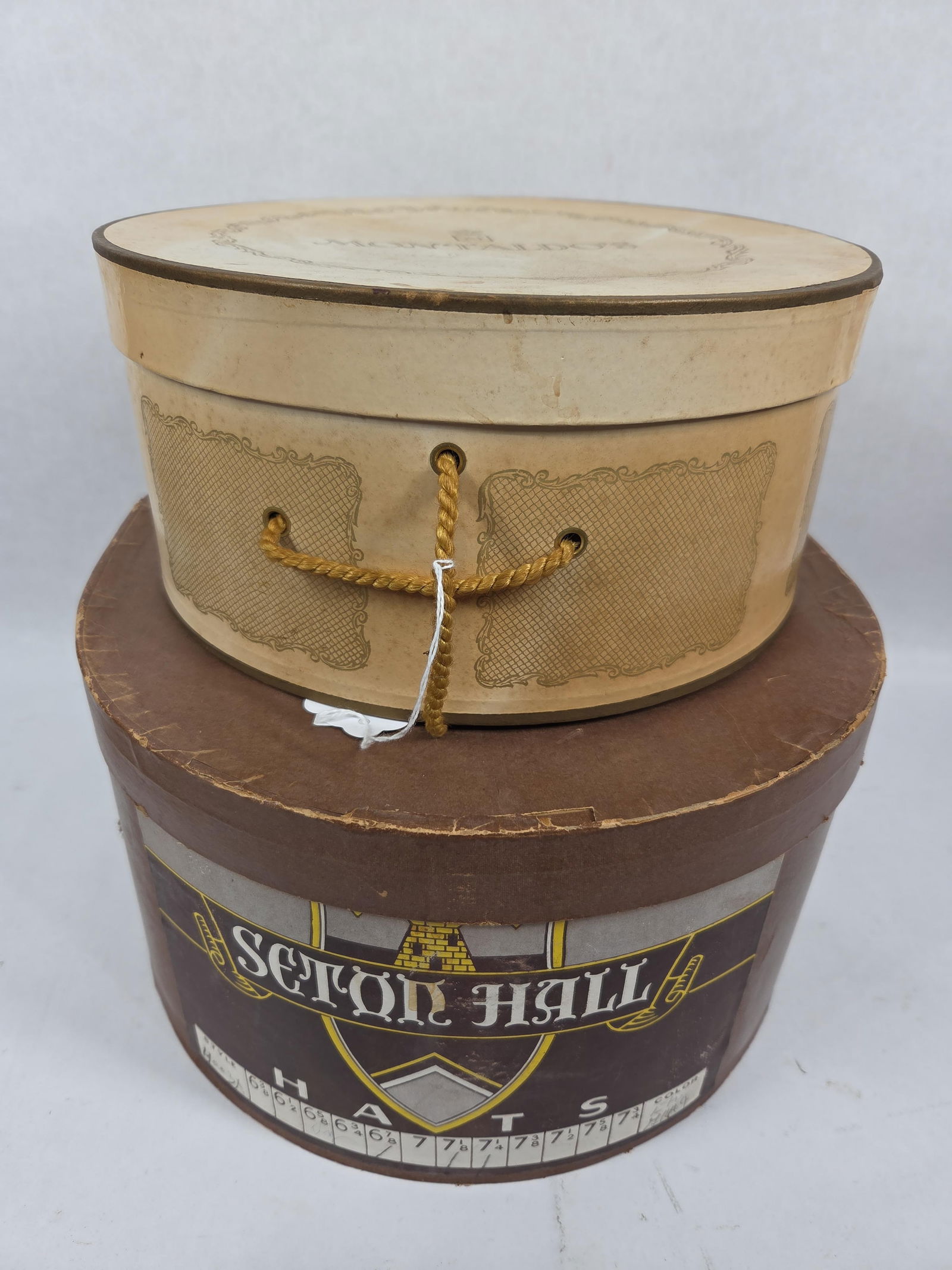 Montaldo's Wool Hat and Box w/ Steton Hall Dawson Bermuda Mens Hat and Hat Box: great overall condition with only condition issues showing are to the hat boxes themselves