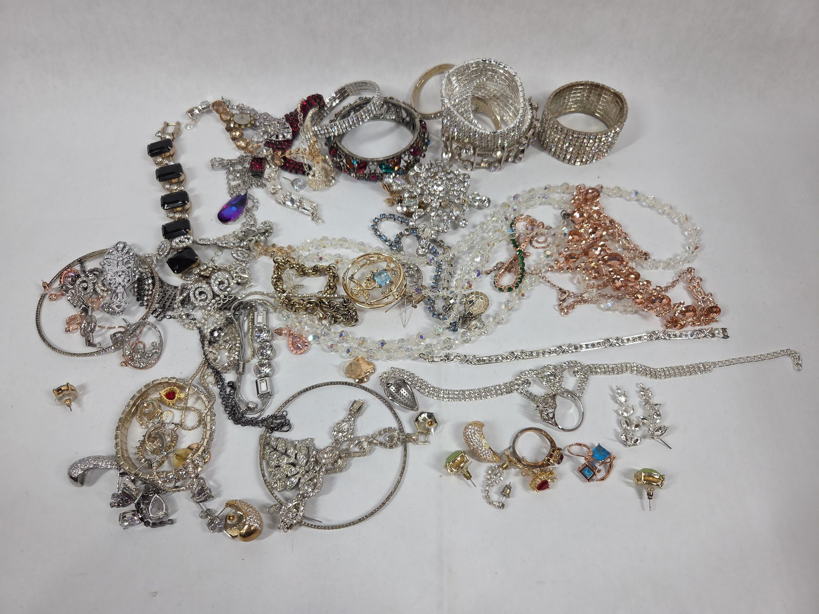 Rhinestone & Super Sparkly Evening Ware Necklaces and Jewelry (1 of 4)
