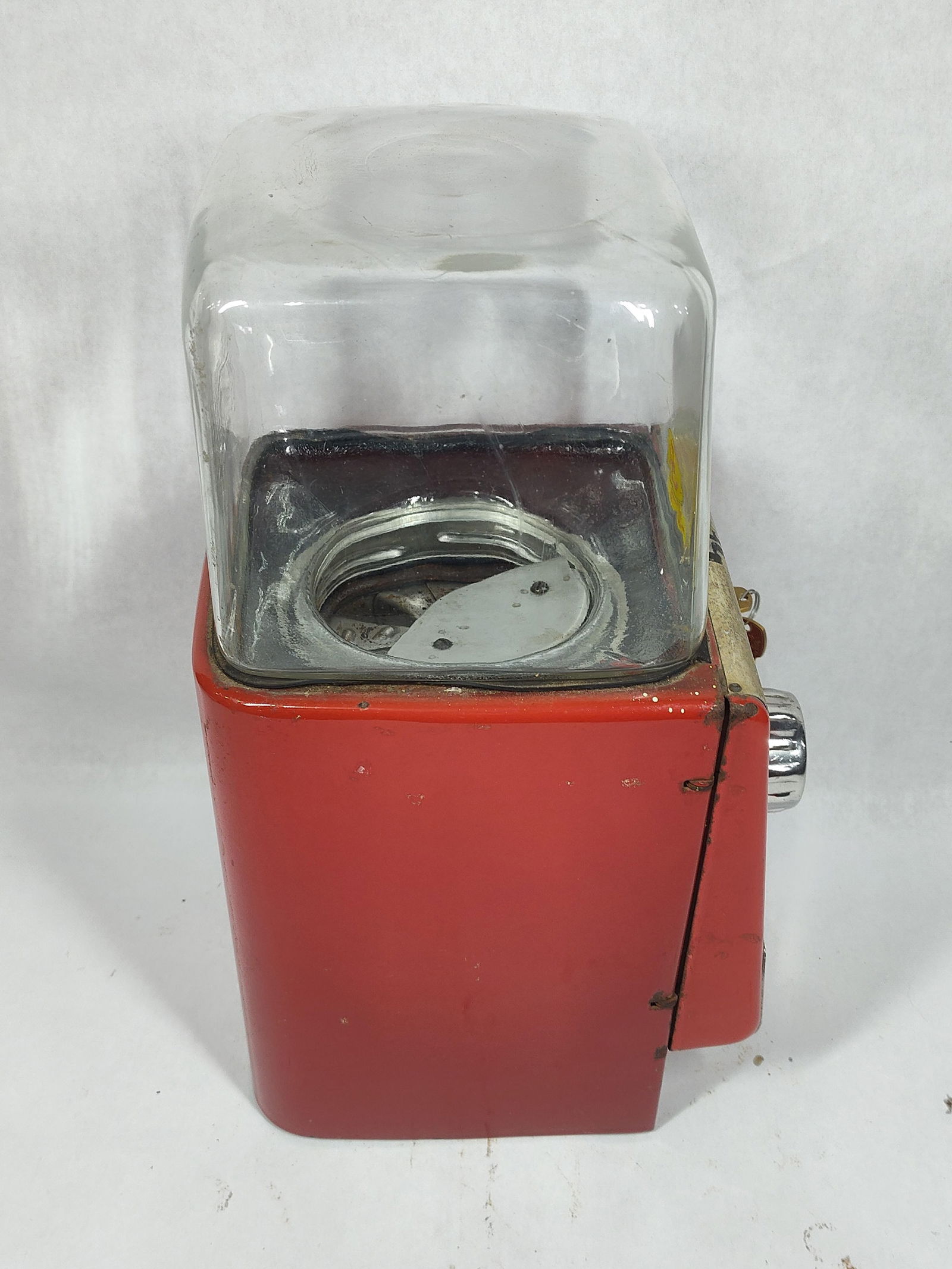 Northwestern 5 Cent Candy machine - 4