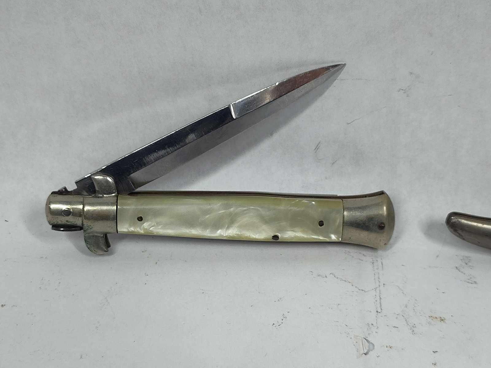 Spring Action Pocket Knives - 3