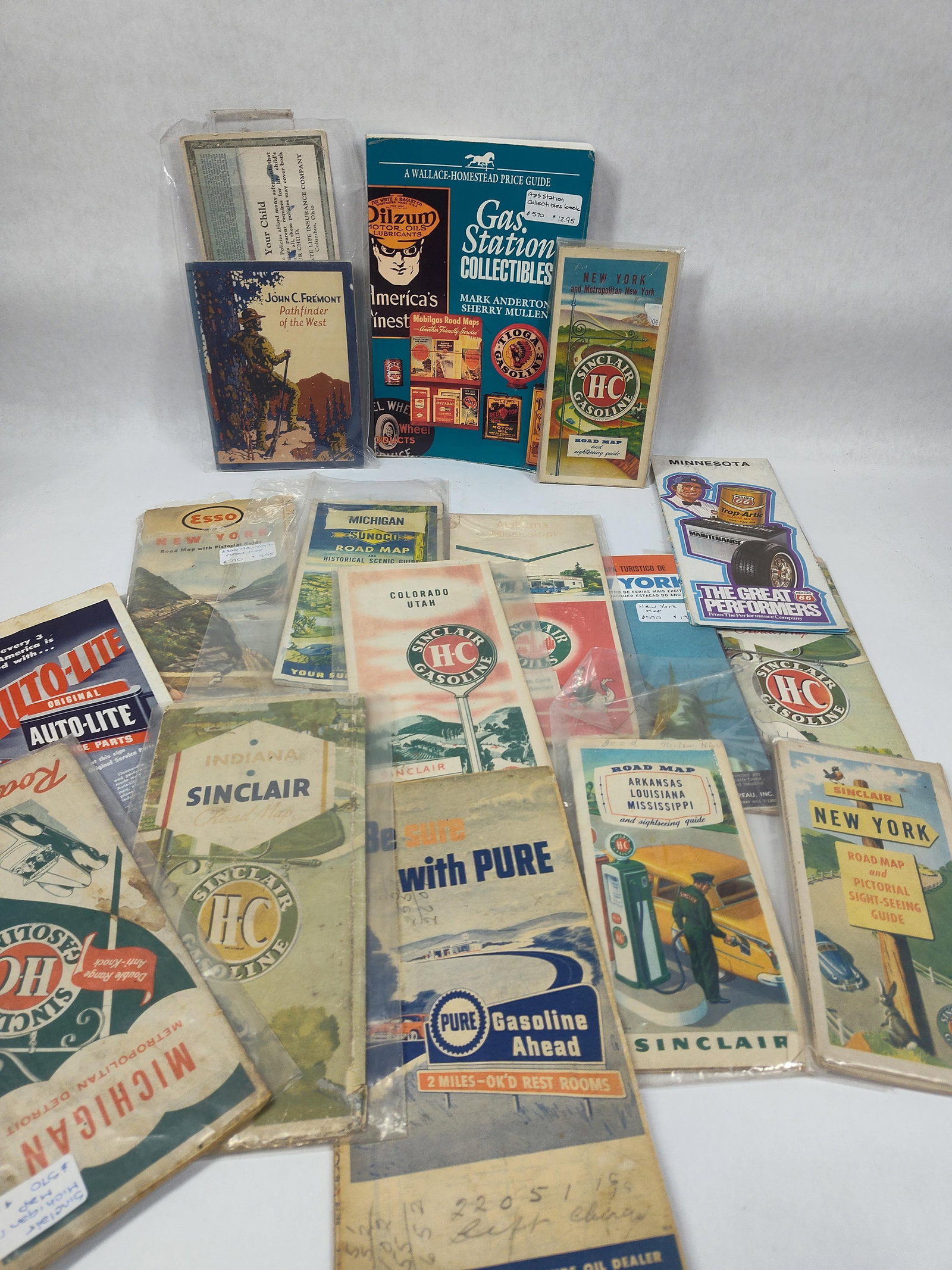 Sinclair HC Gasoline, AAA, Pure Gasoline and More Road Map Collectible Ephemera Lot (1 of 8)