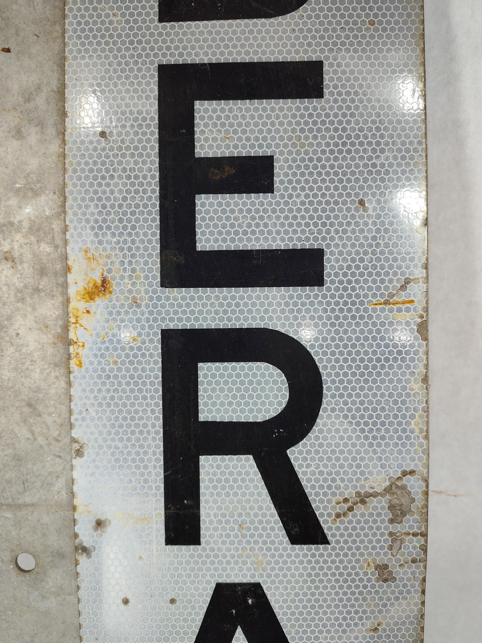 Rail Road Reflective Derail Sign - 2