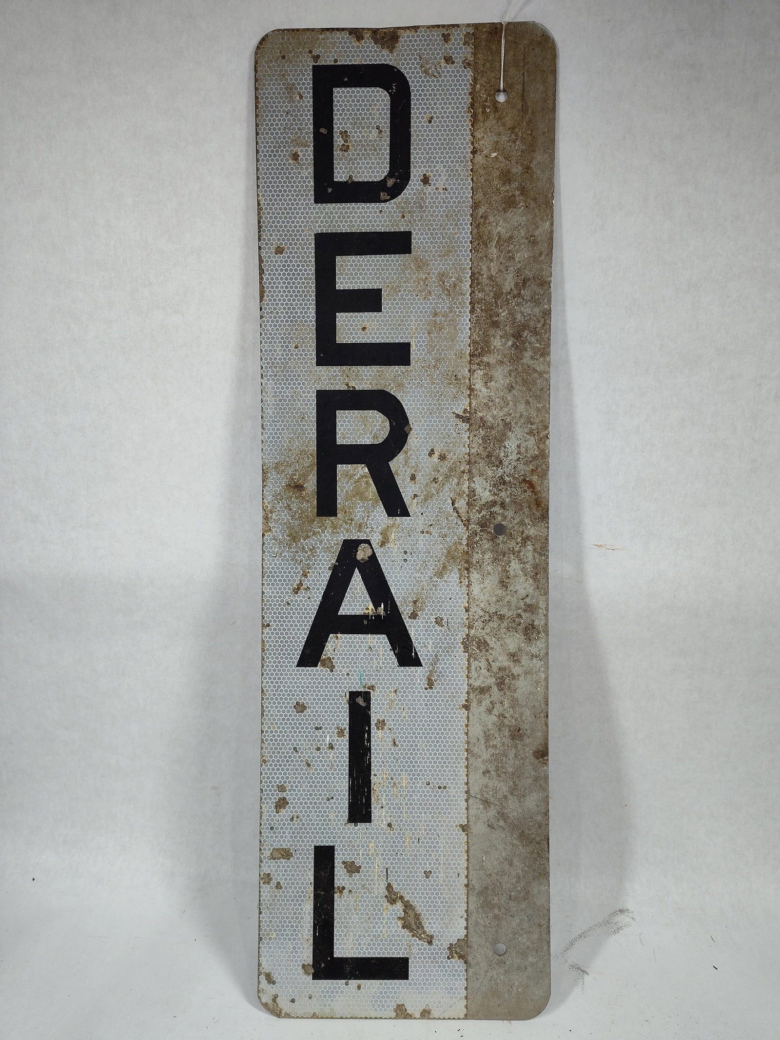 Rail Road Reflective Derail Sign - 4
