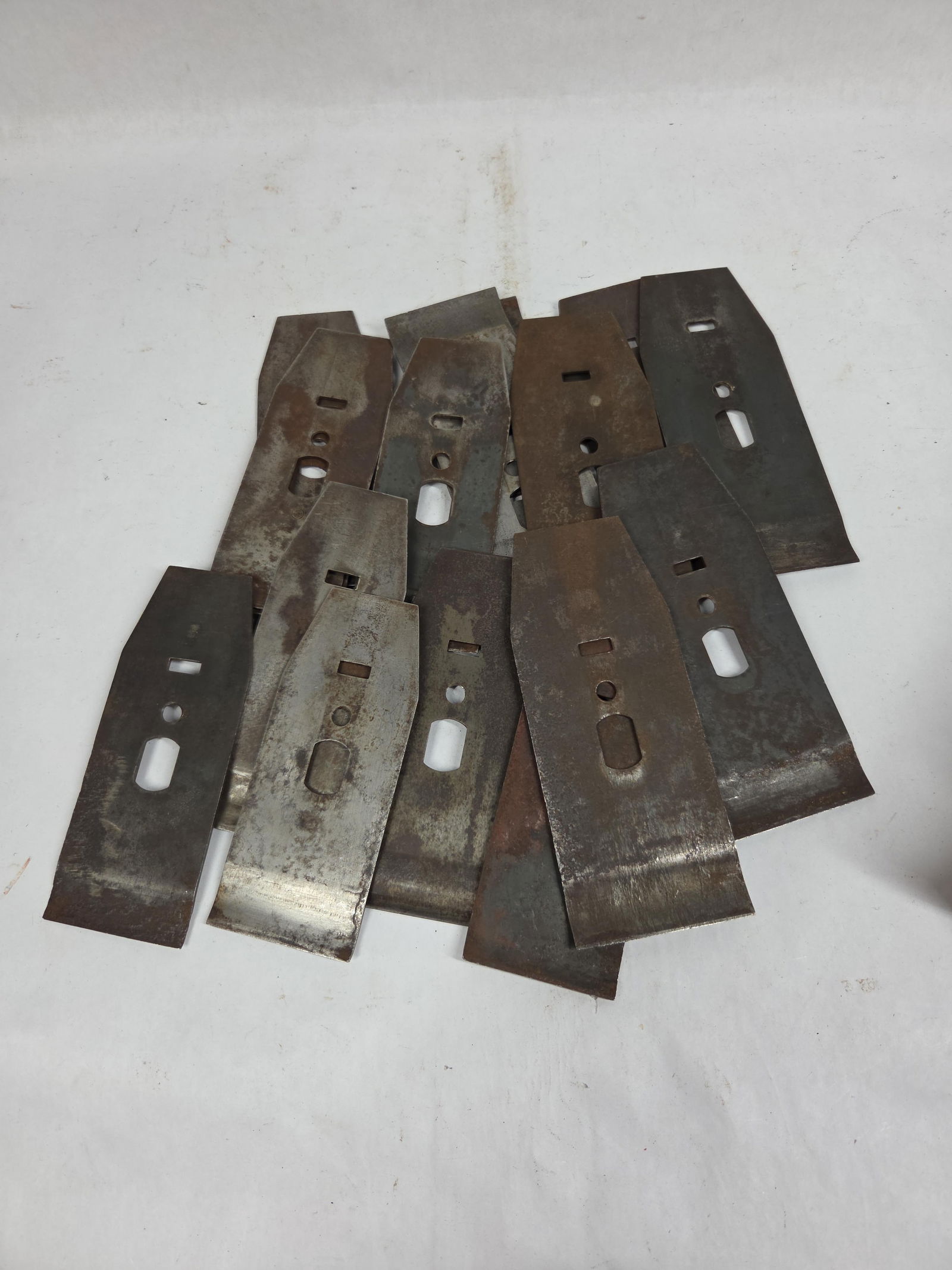 17 Various Plane Blades: No names.
