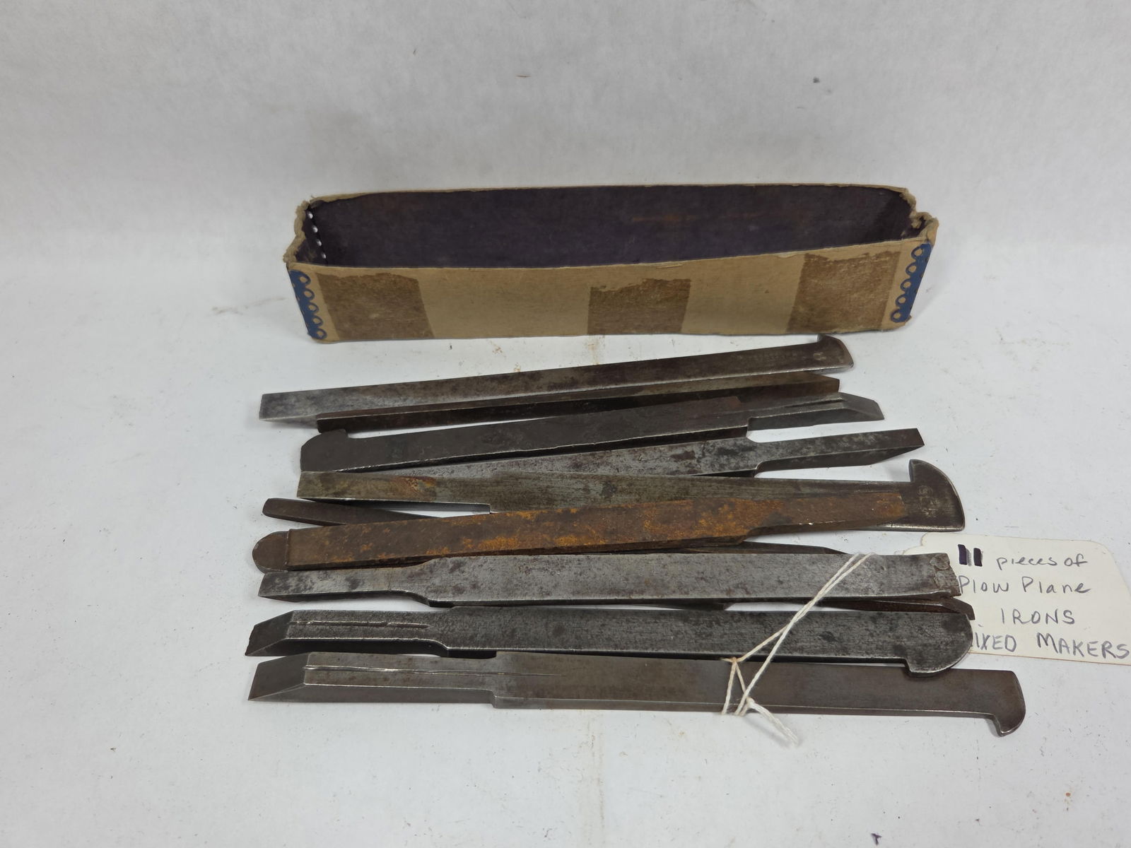 Mixed Maker Plow Plane Irons: 11 pieces.