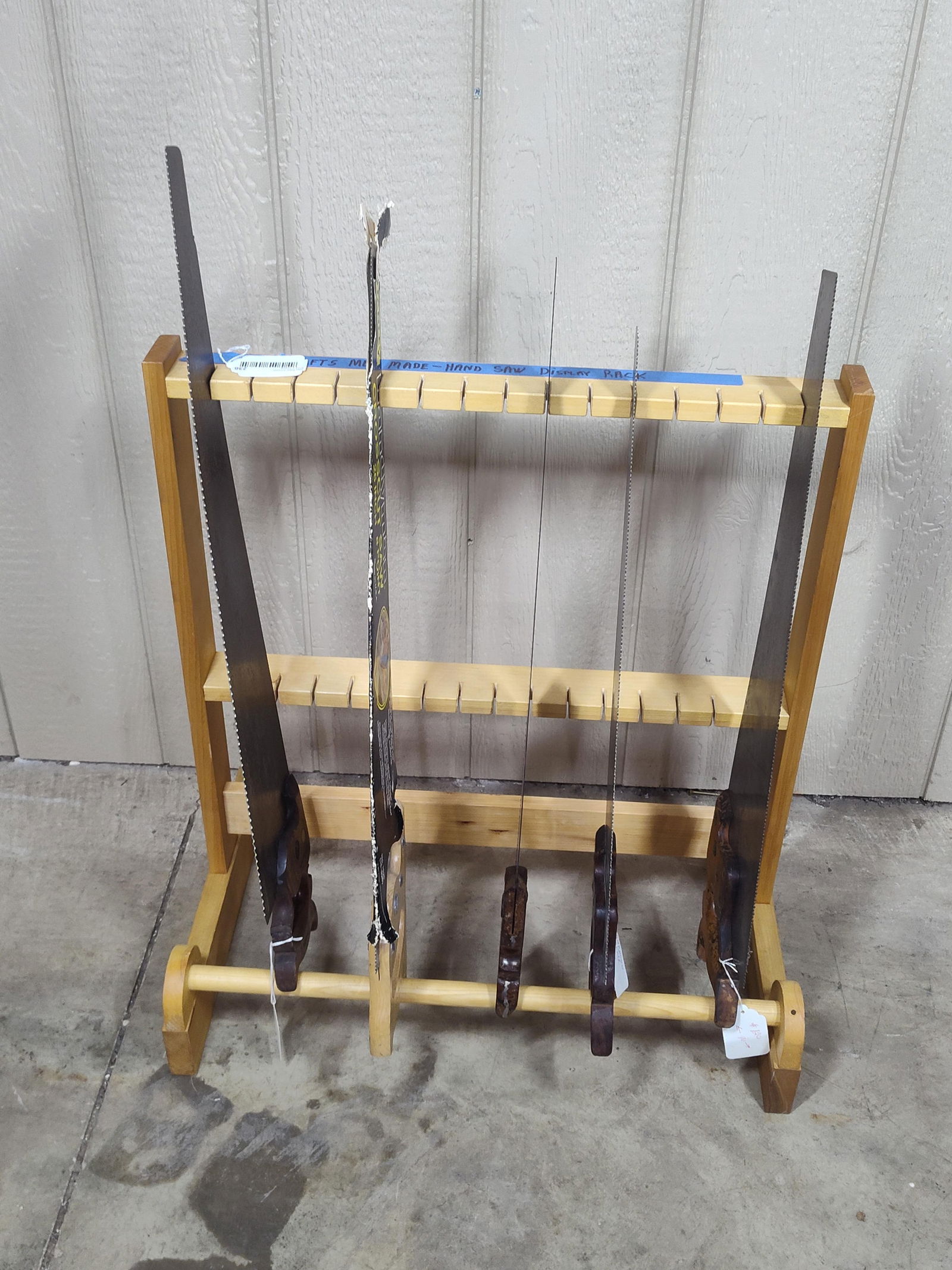 Crafts Man Made 15 Saw Wooden Rack: 25.5x 28. 5 Saws including Spear and Jackson Rip saw, NOS Stanley handyman, Warranted Superior and Wheat Head Handle.